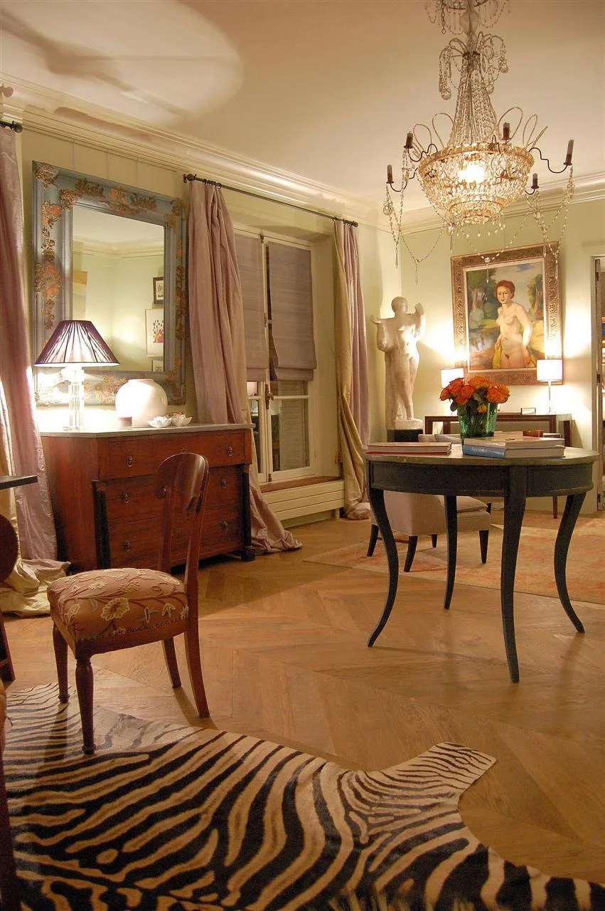 Paris+side+salon.jpg