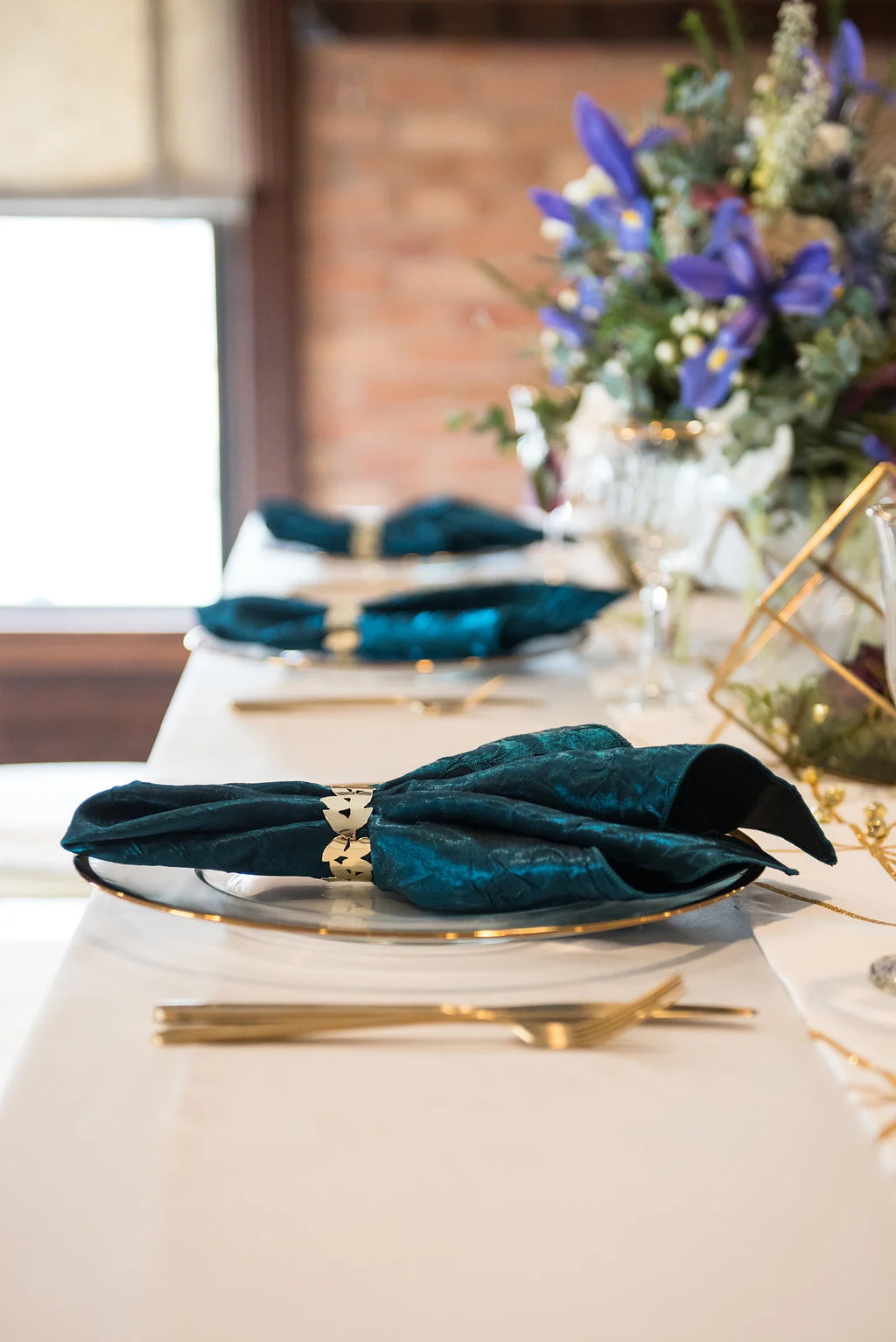 Teal-Gold-Geometric-Spring-Styled-Shoot-AwakenedLightPhotography-23.jpg