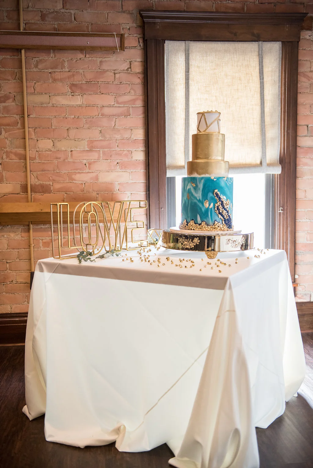 Teal-Gold-Geometric-Spring-Styled-Shoot-AwakenedLightPhotography-42.jpg