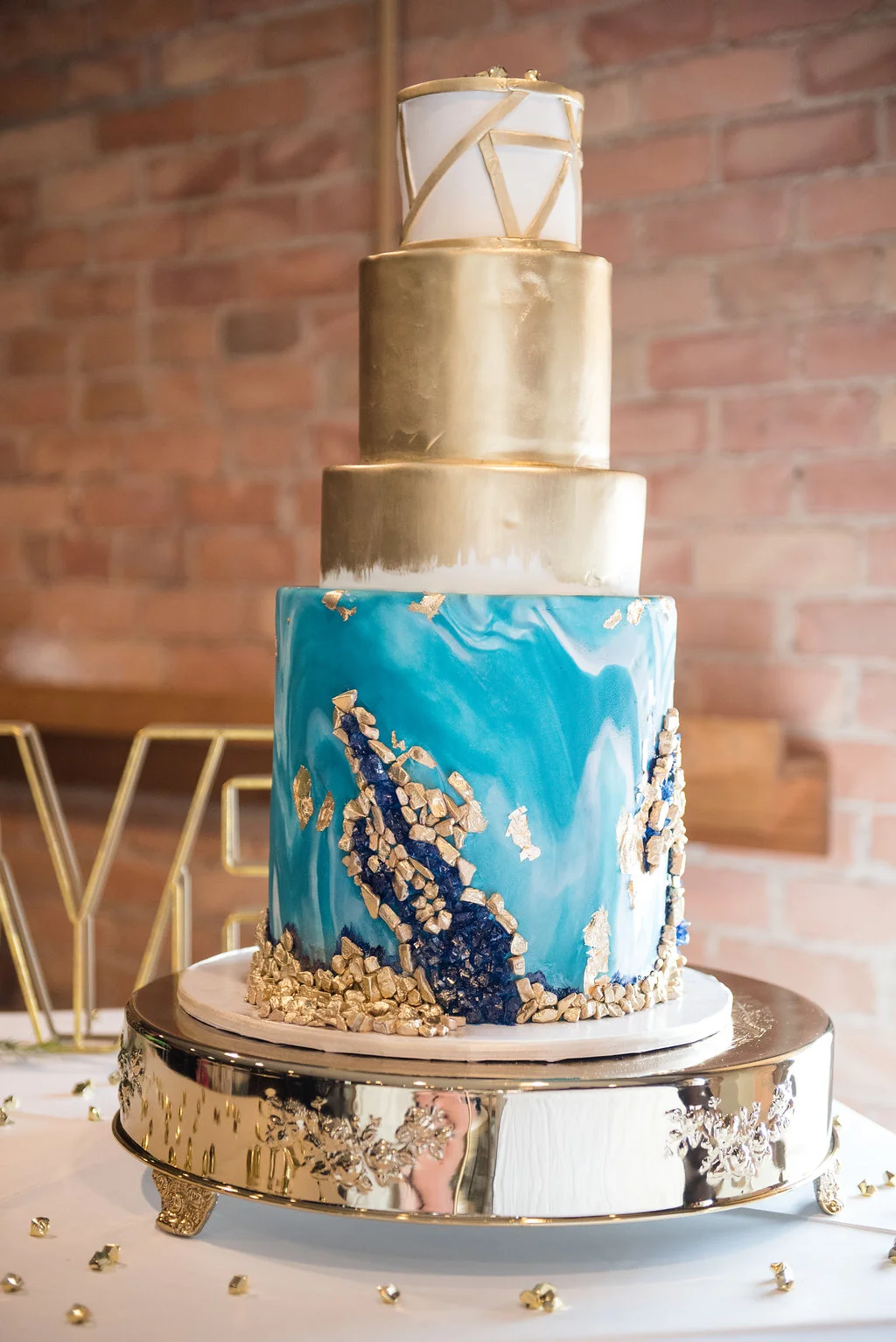 Teal-Gold-Geometric-Spring-Styled-Shoot-AwakenedLightPhotography-43.jpg