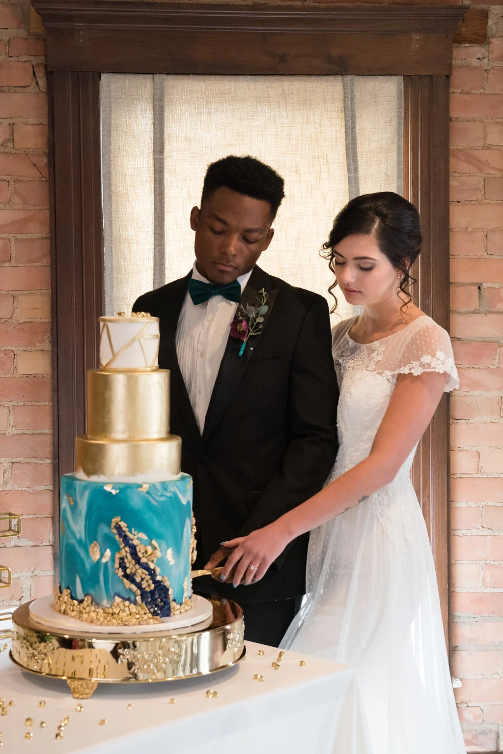 Teal-Gold-Geometric-Spring-Styled-Shoot-AwakenedLightPhotography-105.jpg