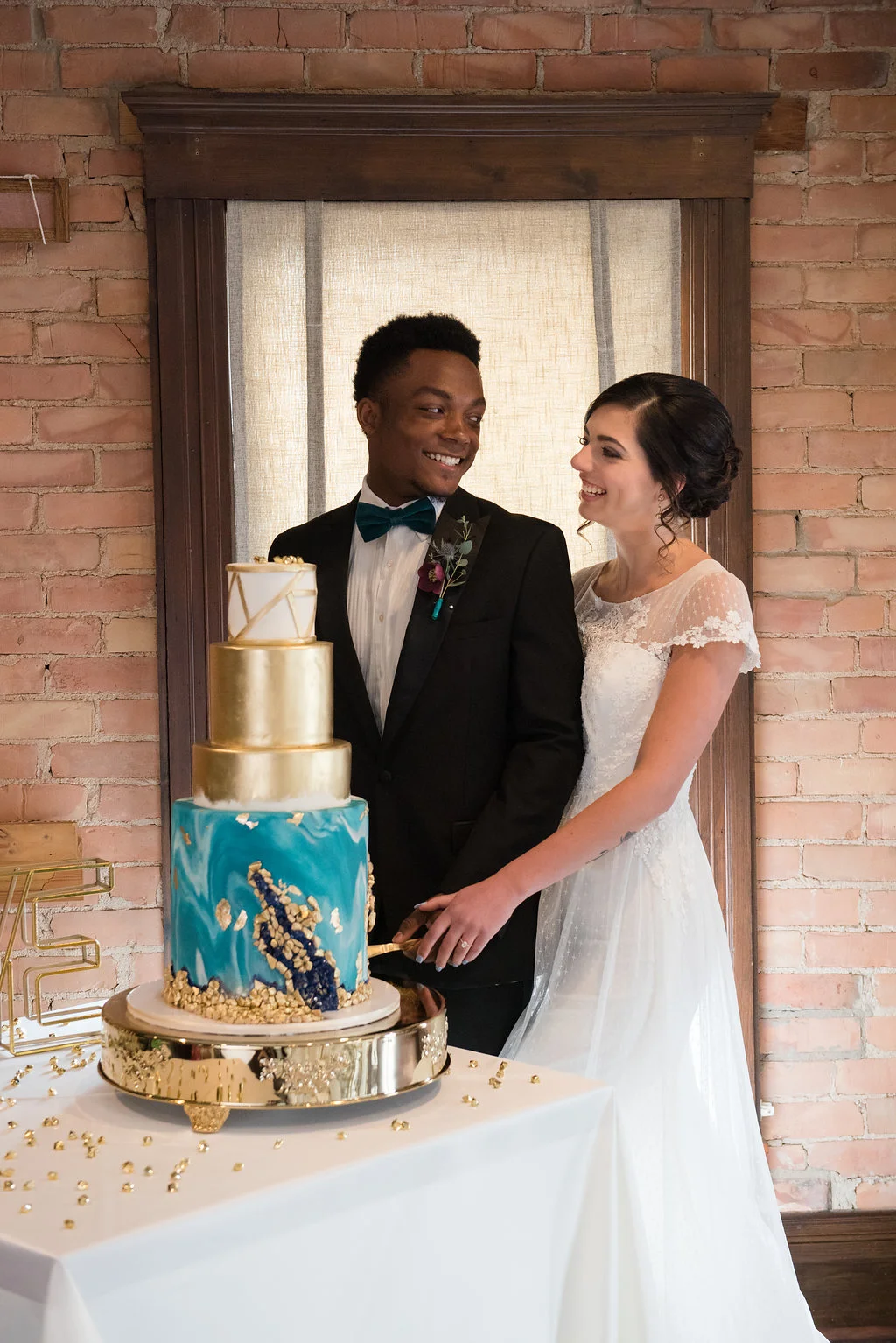 Teal-Gold-Geometric-Spring-Styled-Shoot-AwakenedLightPhotography-106.jpg