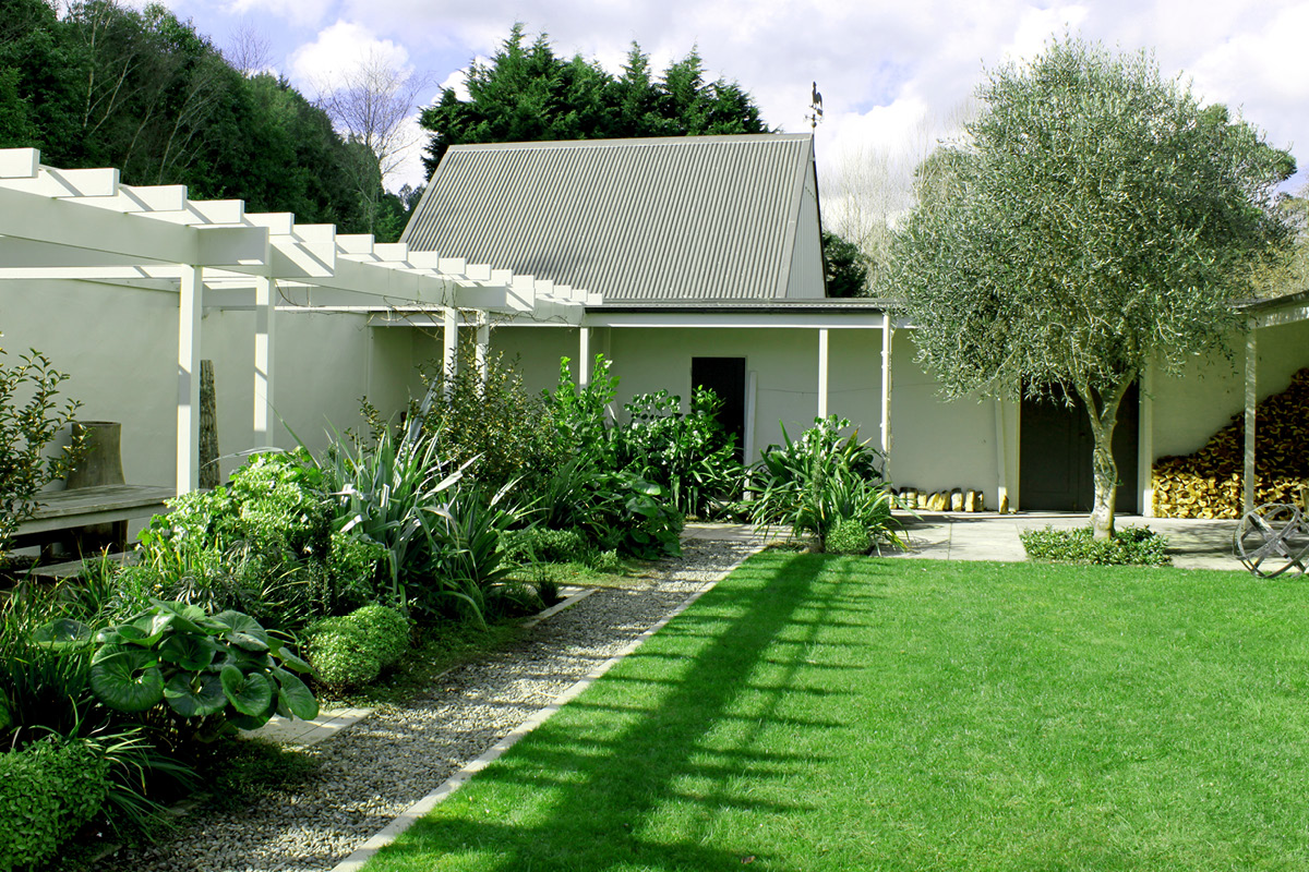 Horowhenua Courtyard