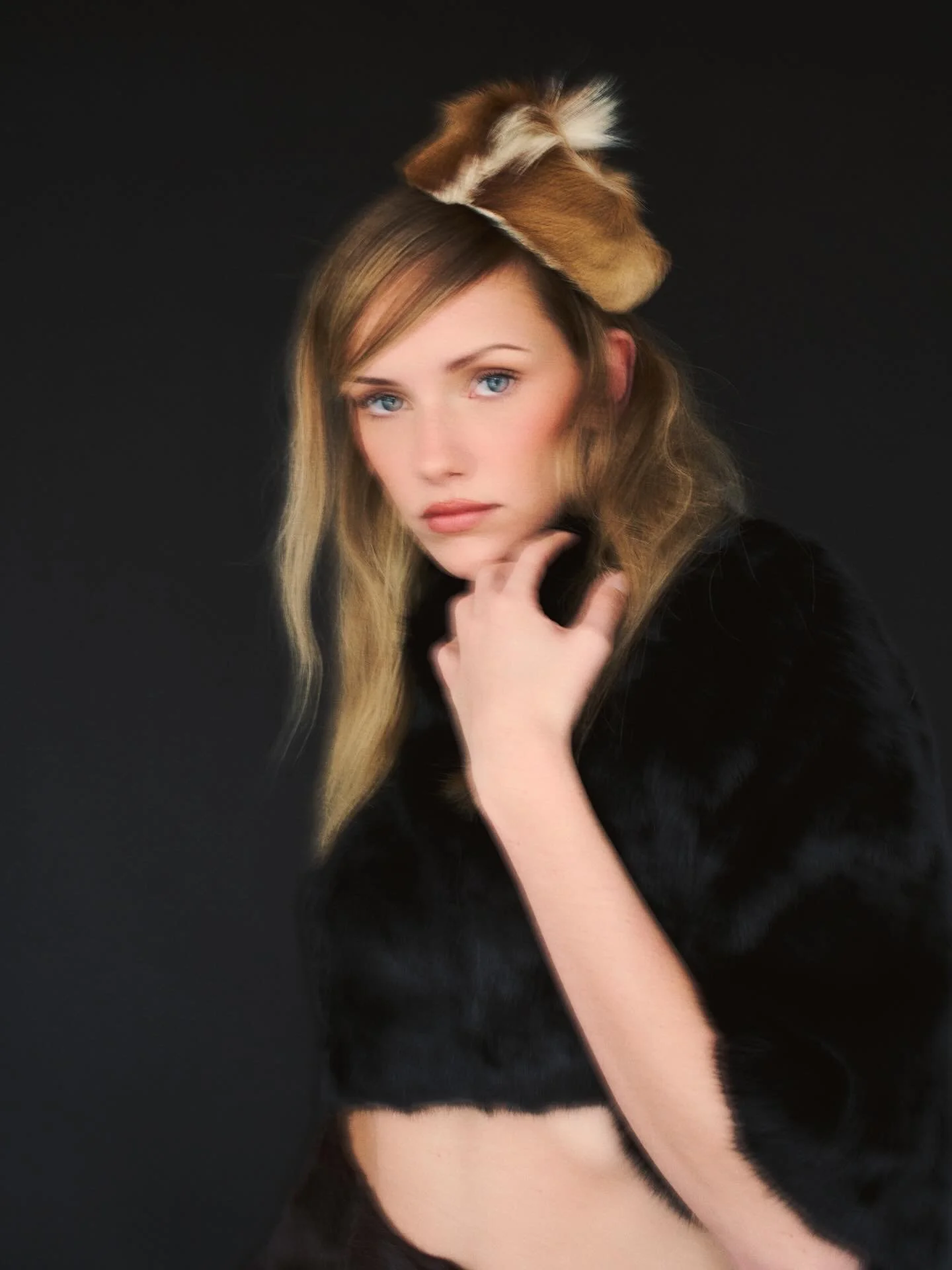 Expressions 🤍 with @danicahendersonn @richardsmodels 
Styled by @noelle__celeste 
Hair/Makeup @mua.jca 

#modeltest #studioshoot #expressions #newlook