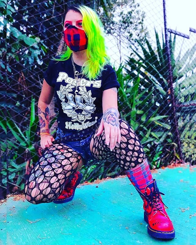 Yaz rockin&rsquo; one of our t-shirts and some 1460 Doc Martens. Looking good girl! Give her a follow @yaz_altmodel &mdash;&mdash;&mdash;&mdash;&mdash;&mdash;
#posershollywood #punkrock #oi! #ska #fredperry #drmartens #docmartens @drmartensofficial