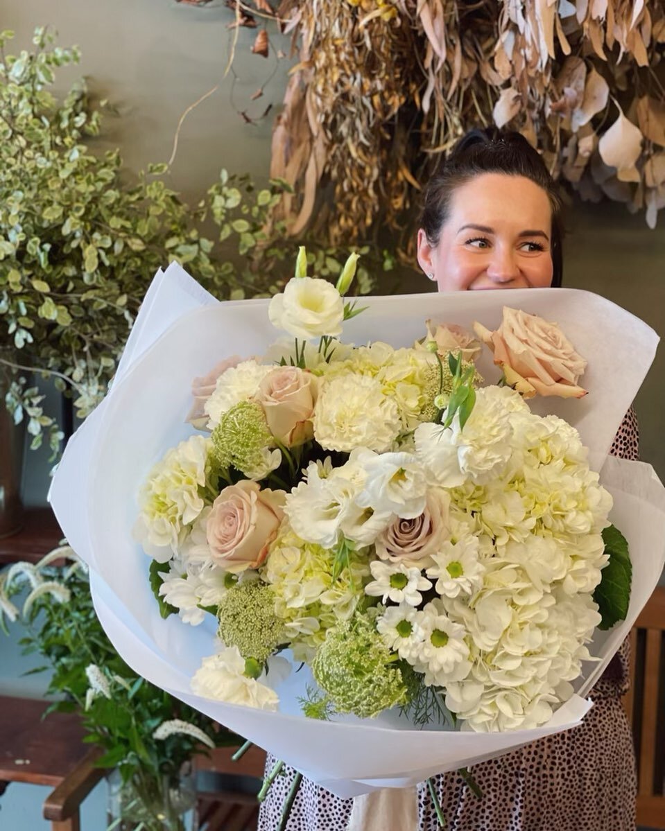 Hey Sarah! What&rsquo;s your dream pick for Valentine&rsquo;s Day this year? 🤔

&ldquo;My dream Valentines Day bouquet is everything white, neutral and purely flowers!(The more white hydrangeas the better!) Honestly, they literally make my heart ski