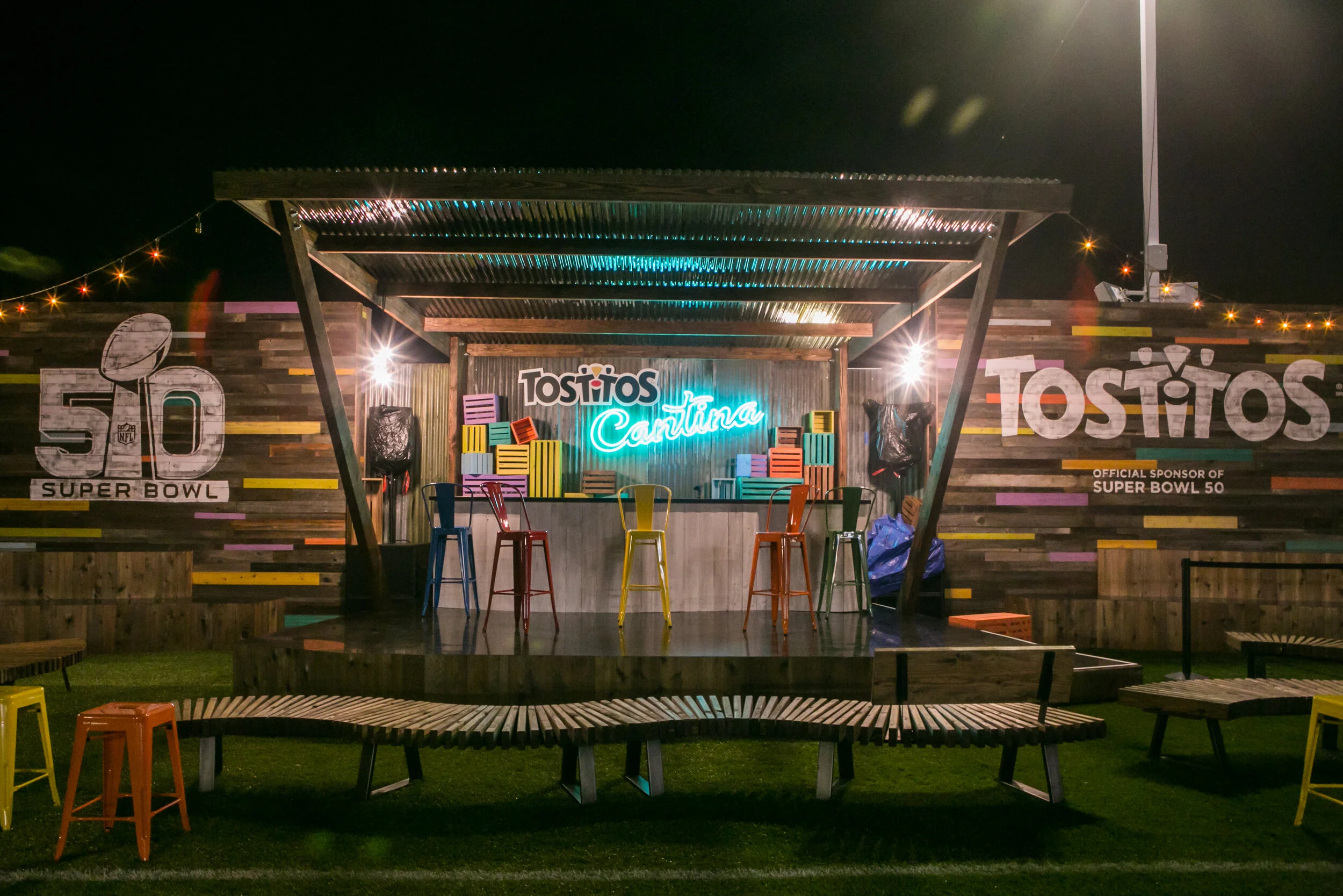  This was one of the first projects I built with One Hat One Hand. I worked as a fabricator, project manager, and floor lead on this project. I built and traveled with this project for six different super bowls, NFL drafts, and NFL kickoffs. Here is 