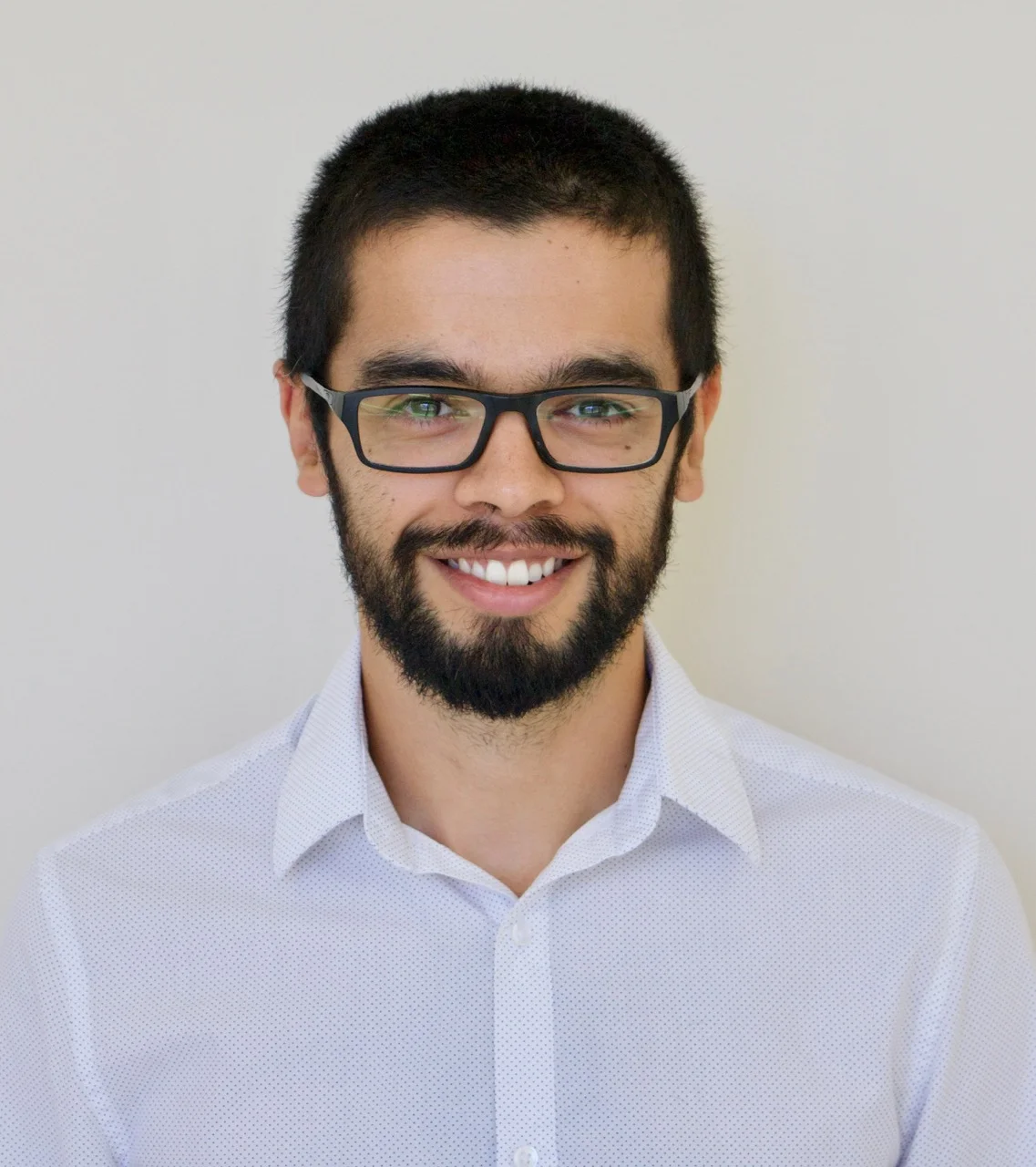 ALEX ALANIS, MD