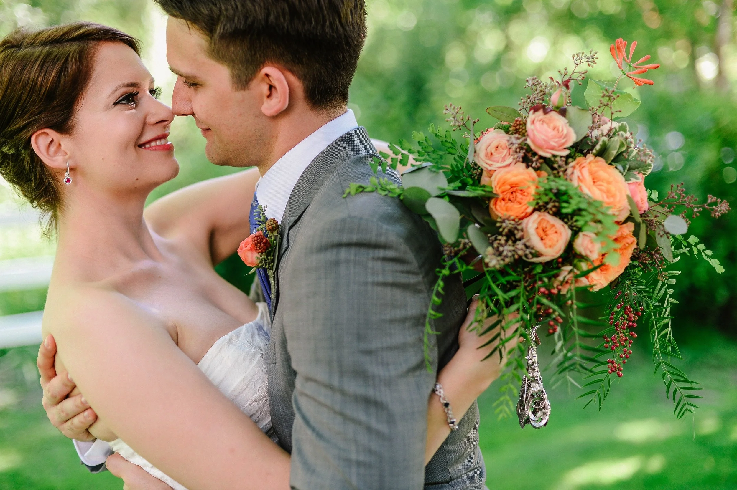 Peach and coral bride's bouquet - Jerome Tso Photography