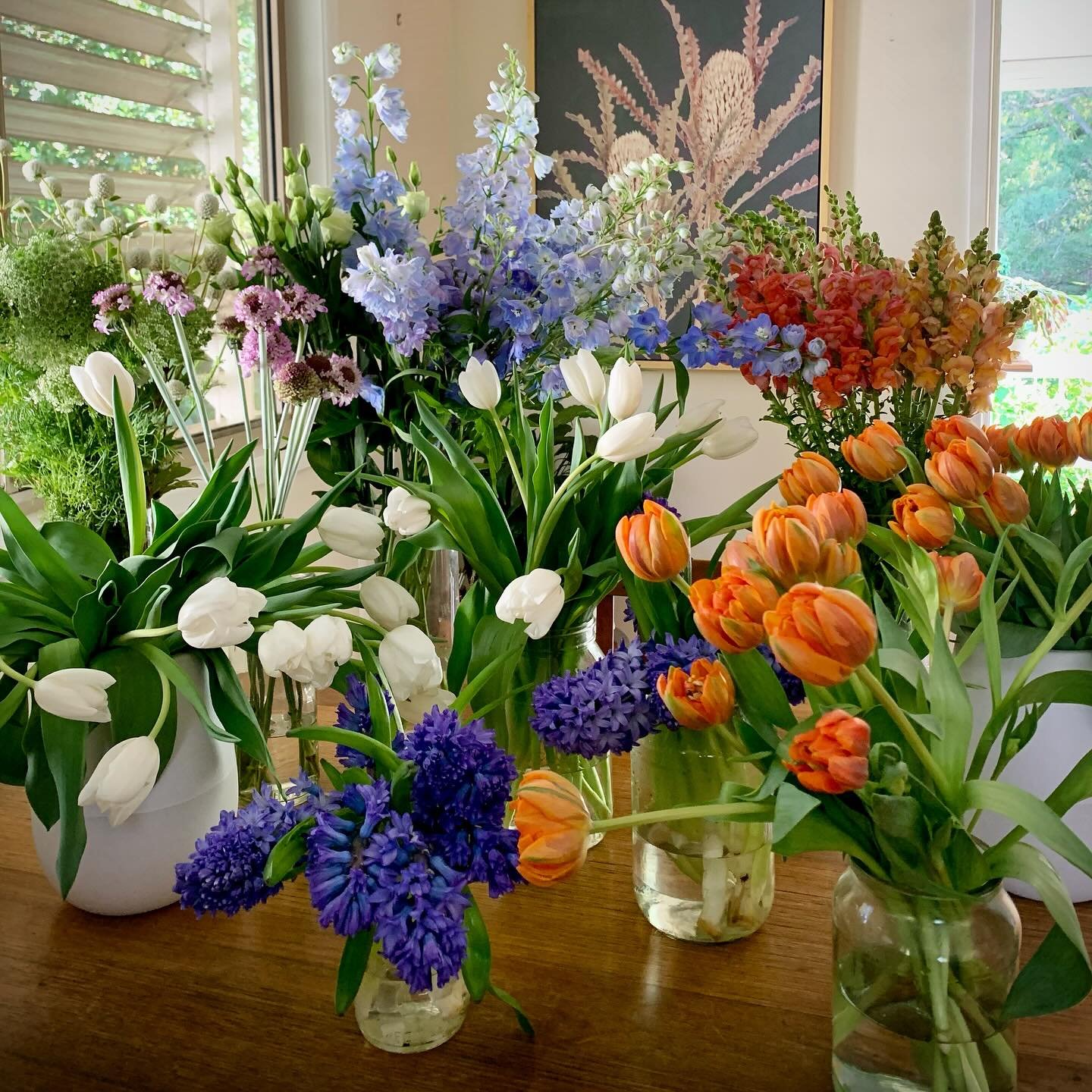 Such a beautiful time of year for flowers. Our upcoming workshop: Dutch Masters: Floral Centrepieces + Yoga is going to be magnificent! ✨Link in bio ✨ In season now:
Delphinium (swoon), Dahlia, Emille, Freesia, Hyacinth, Hydrangea, Iris, Lisianthus, 