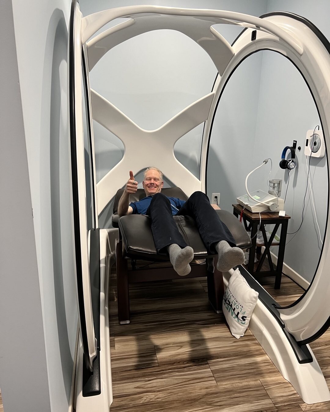 One of my favorite was to relax and reboot my nervous system is with the Magneshere! A 1 hour session combined with the NanoVi and NuCalm is a great way to reset and recharge!