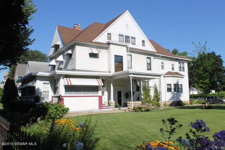 Winona Recovery House, 730 W 6th St, Winona, MN 55987.