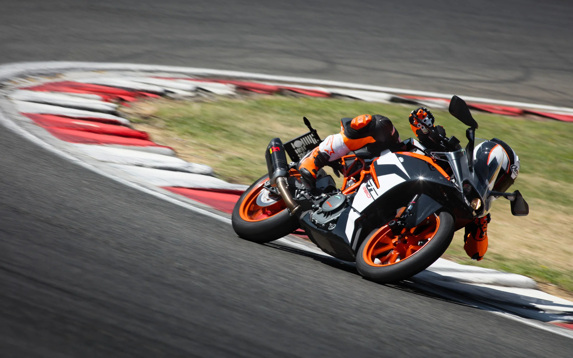 150971_KTM RC 390 MY 2017.jpg