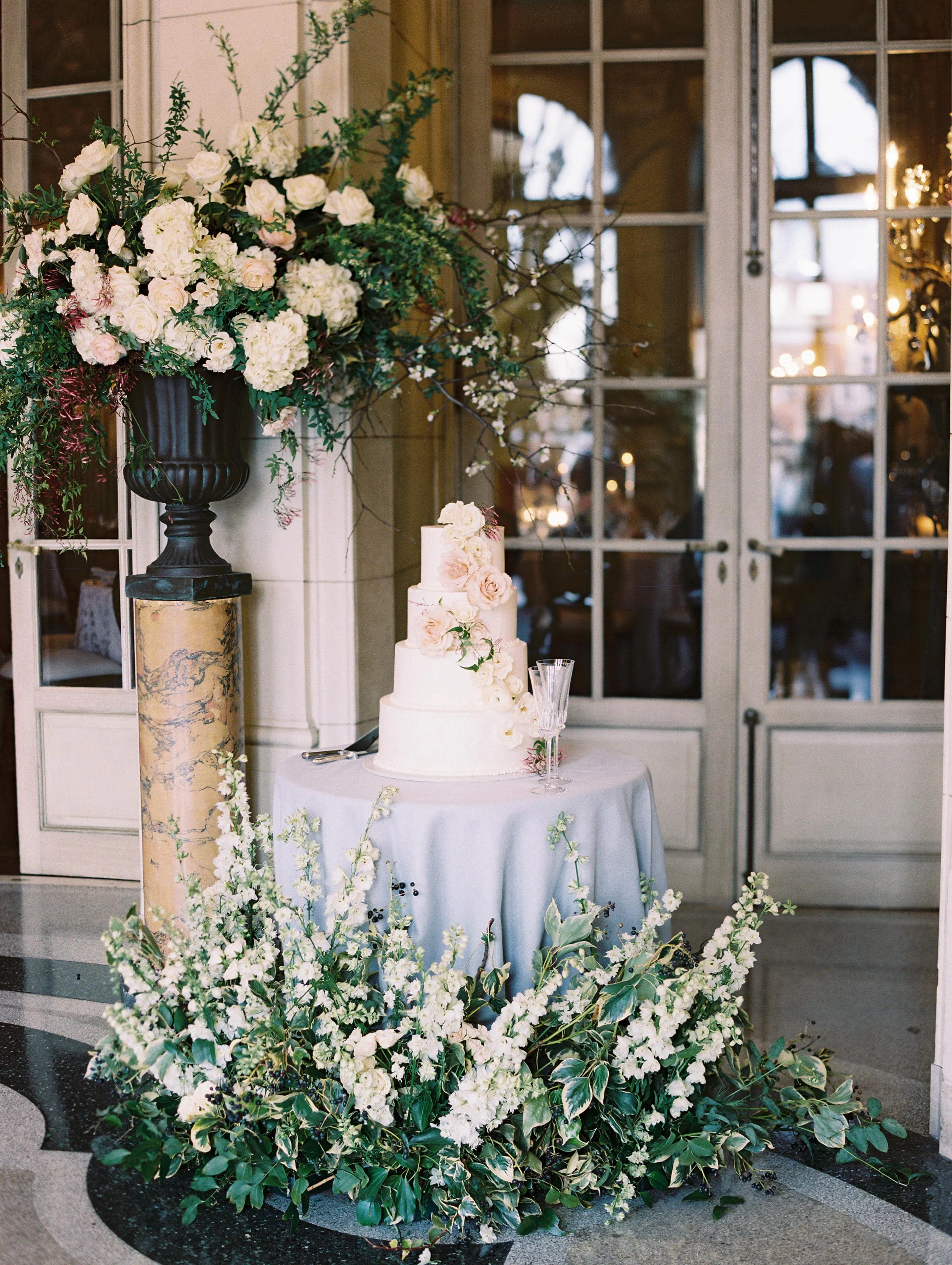 meridian_house_cheers_darling_wedding-26-min.jpg