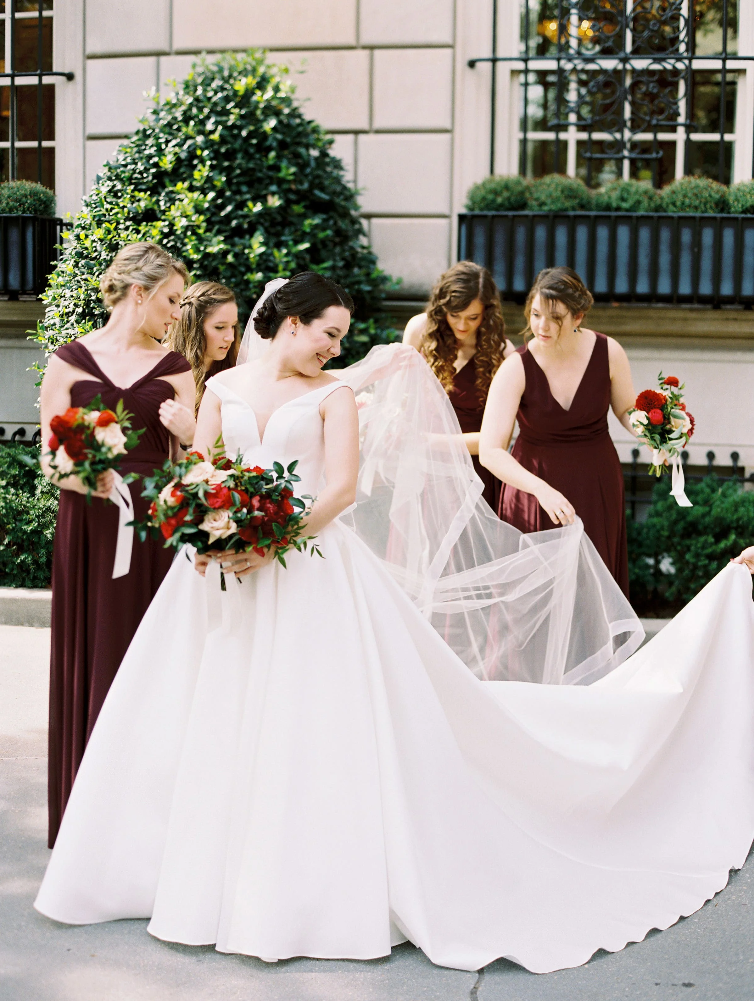 dar_red_flowers_dc_wedding-14-min.jpg