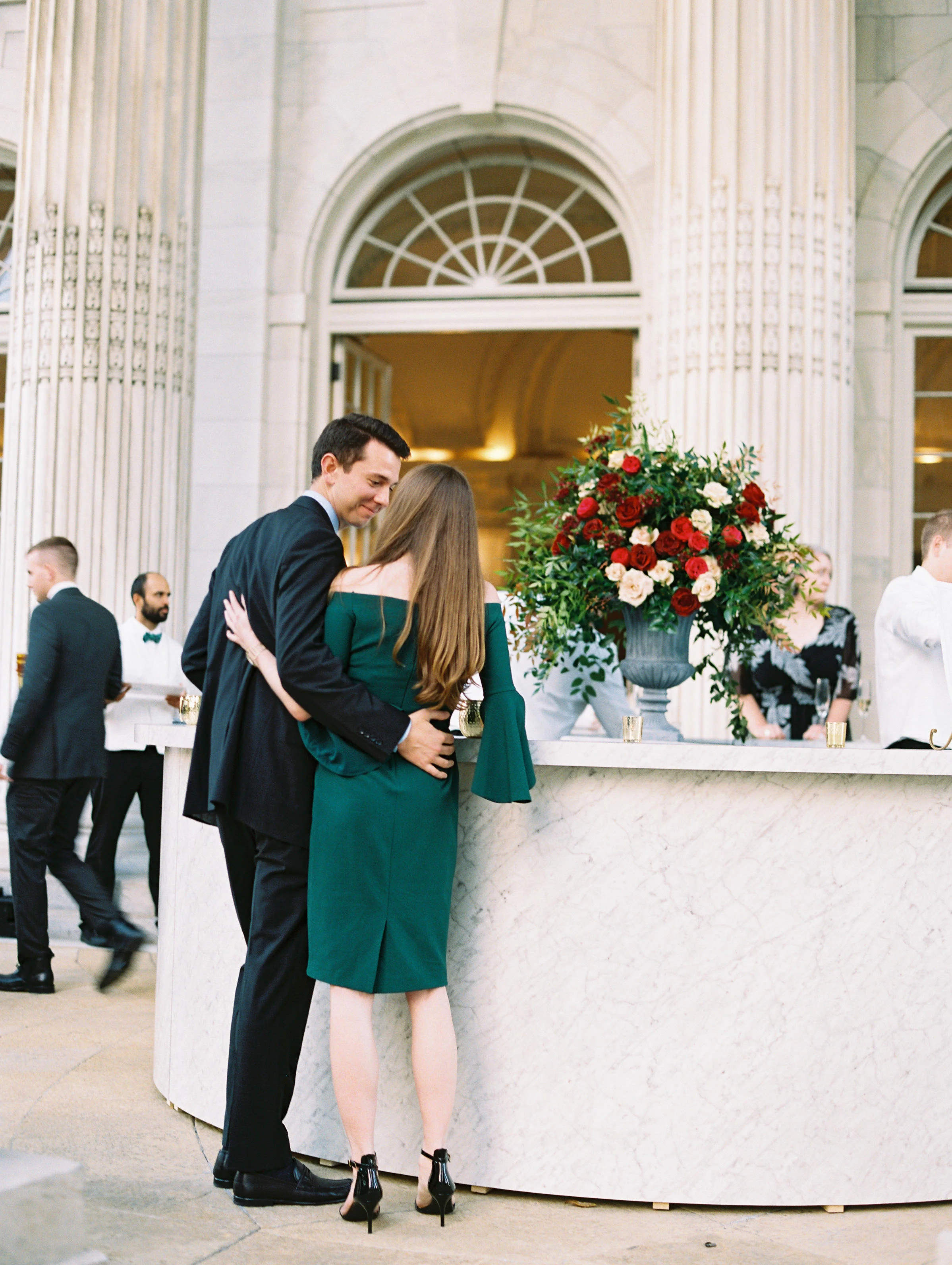 dar_red_flowers_dc_wedding-28-min.jpg
