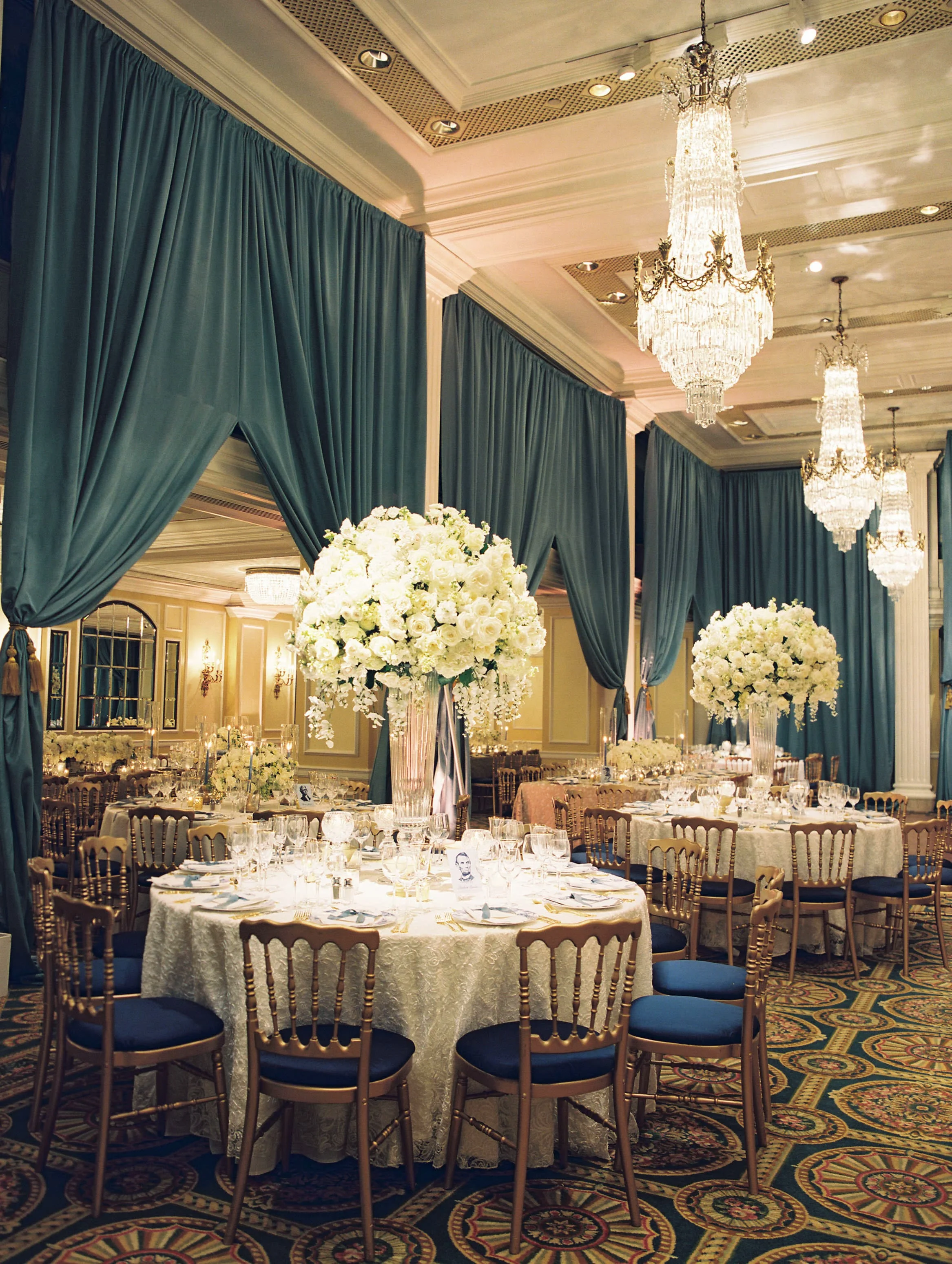 the_willard_lauryn_prattes_amaryllis_traditional_wedding-14-min.jpg