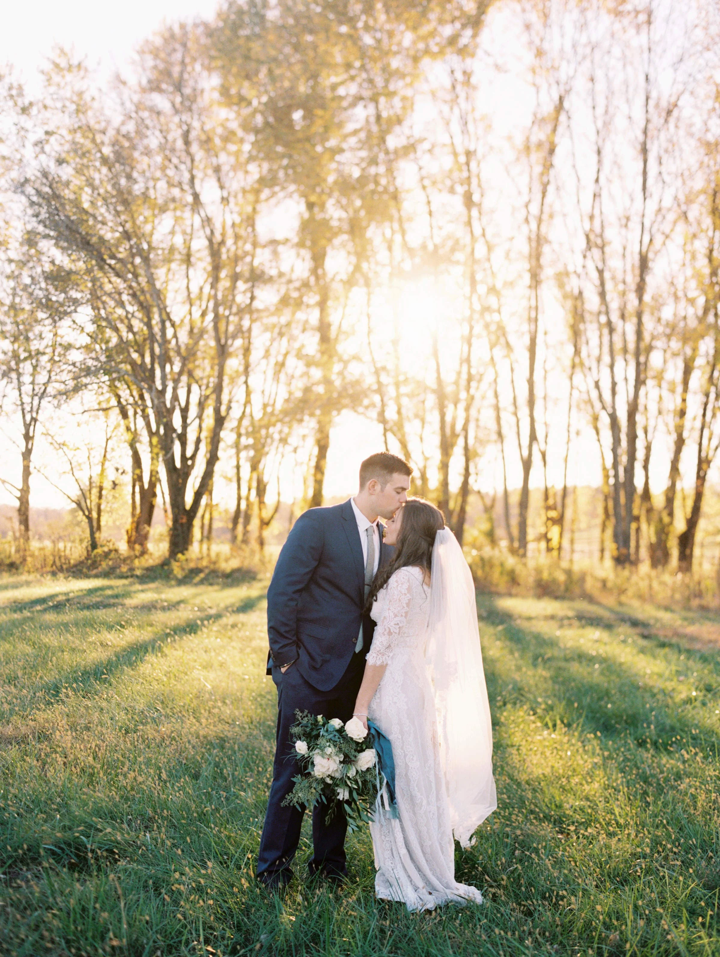 riverside_on_the_potomac_grit_and_grace_wedding-15-min.jpg