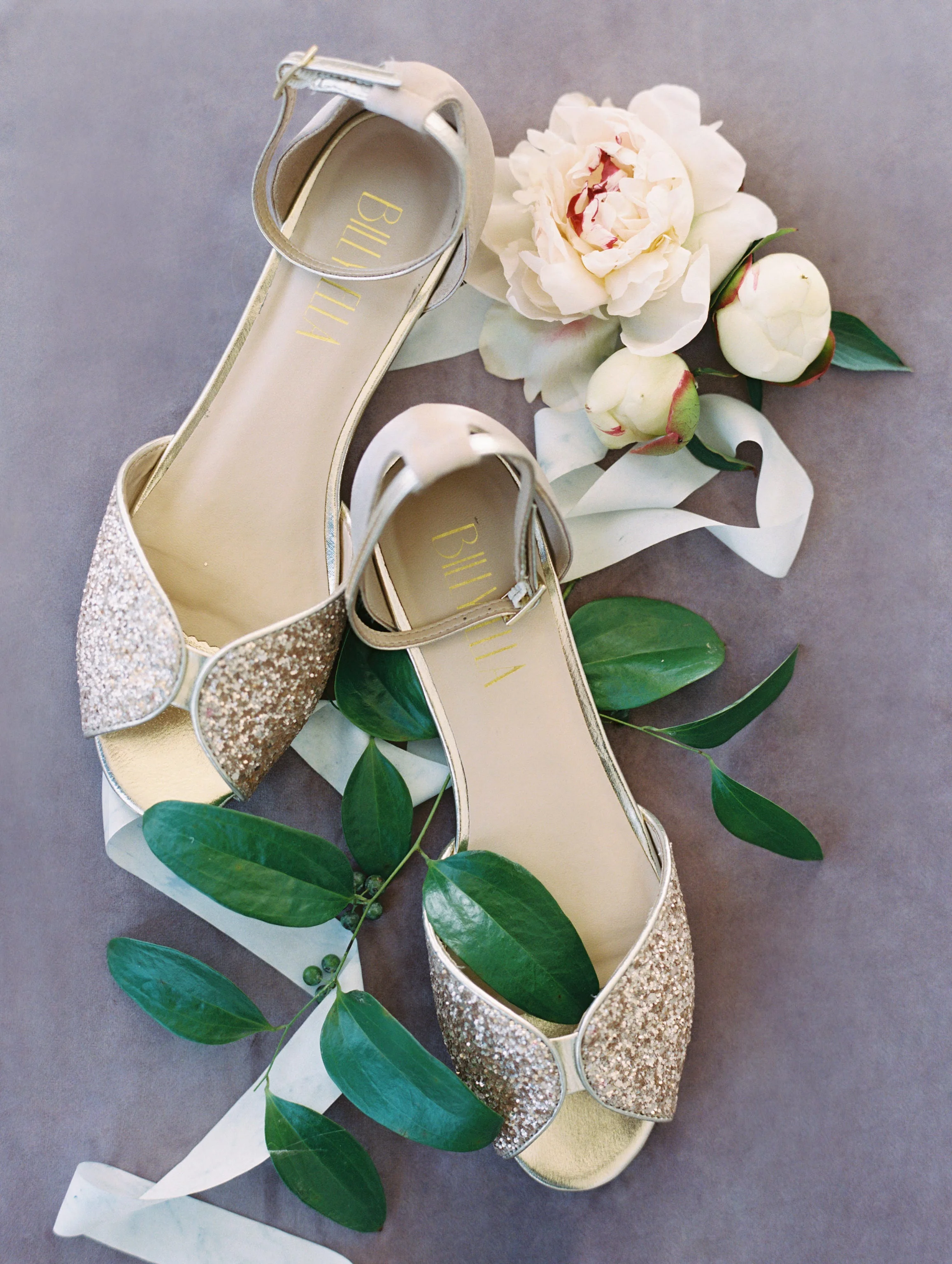 hay_adams_lauryn_prattes_flowerless_wedding-6-min.jpg