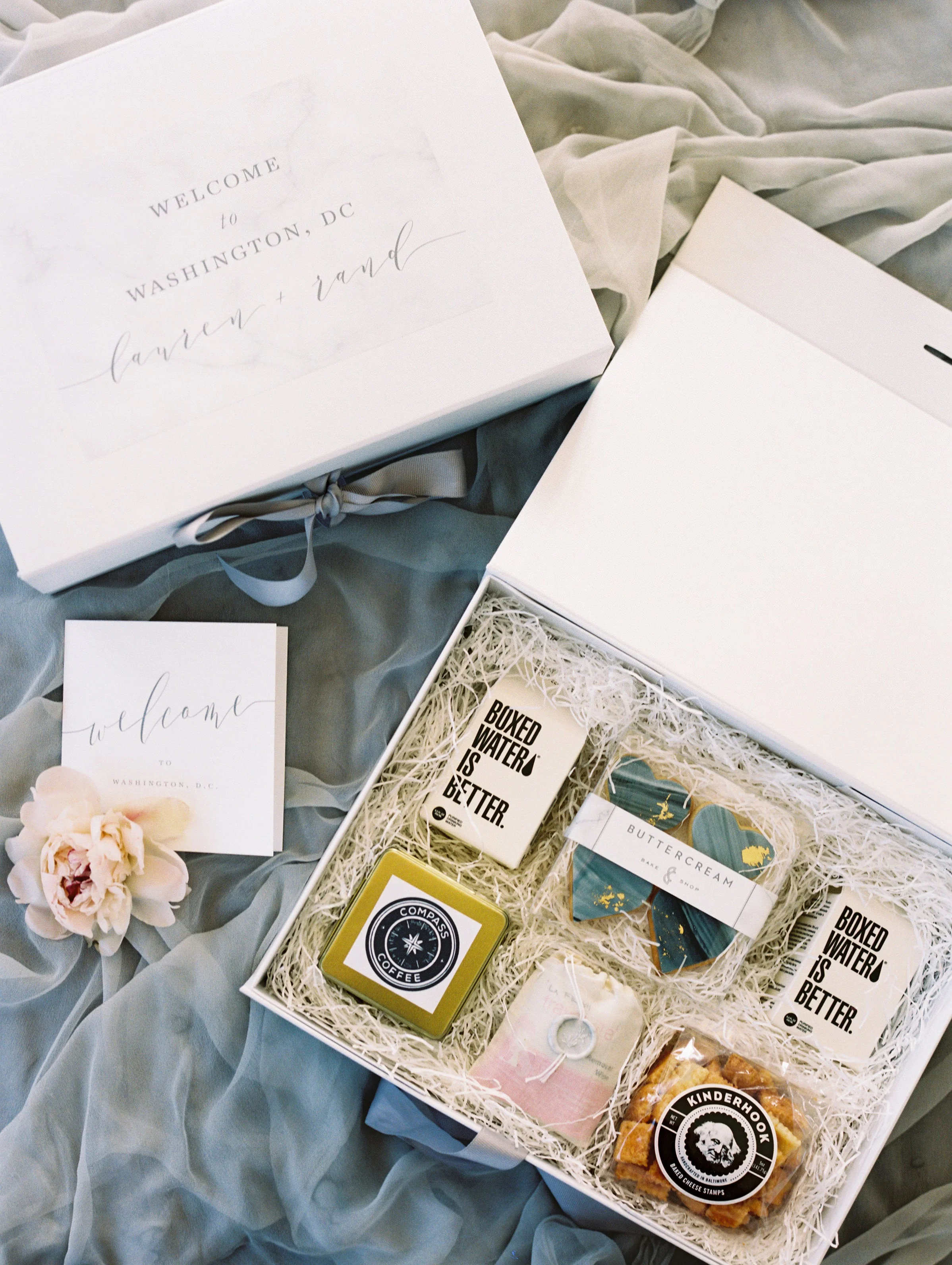 hay_adams_lauryn_prattes_flowerless_wedding-18-min.jpg