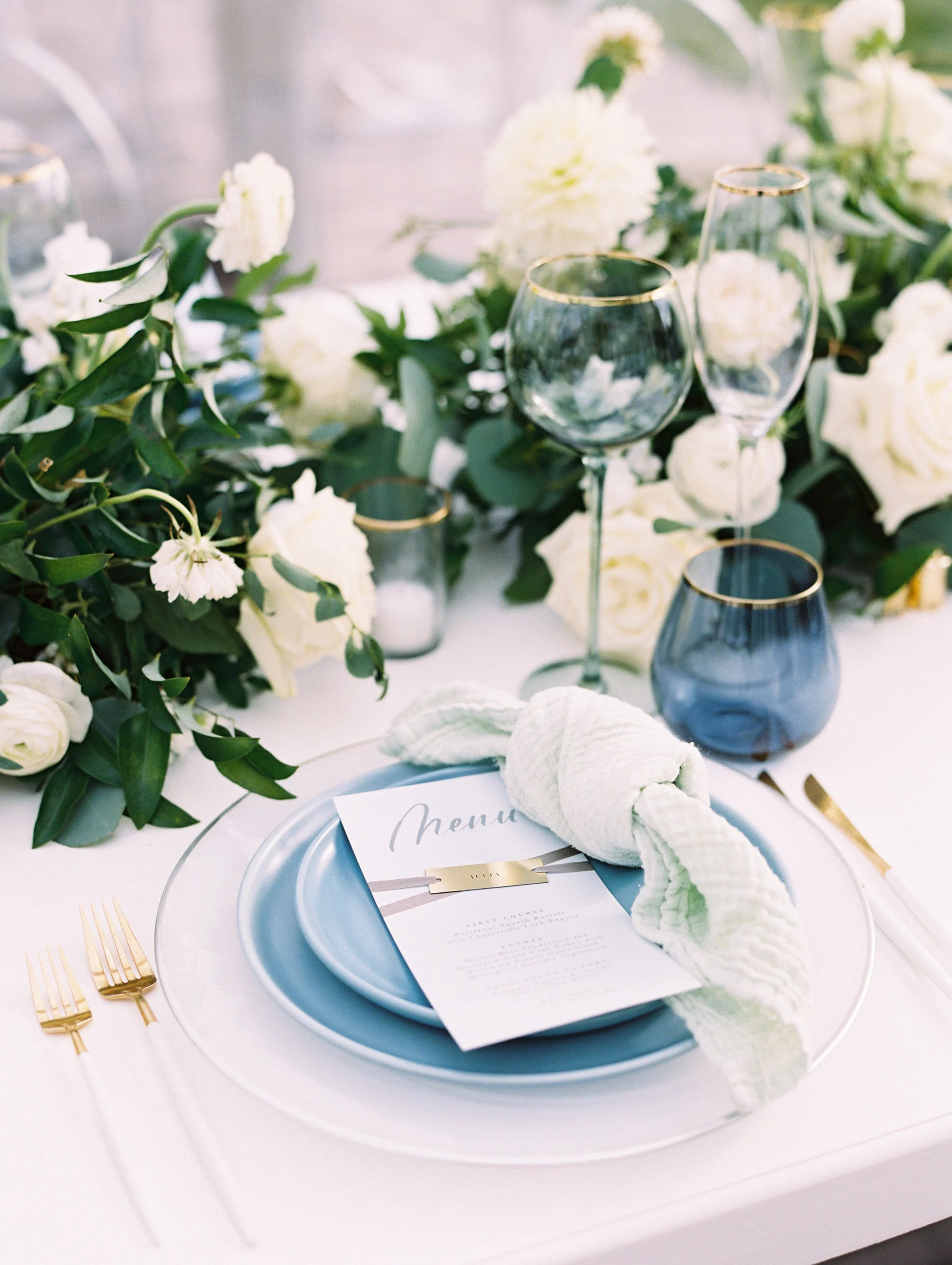 eastern_shore_lauryn_prattes_blue_wedding-18-min.jpg