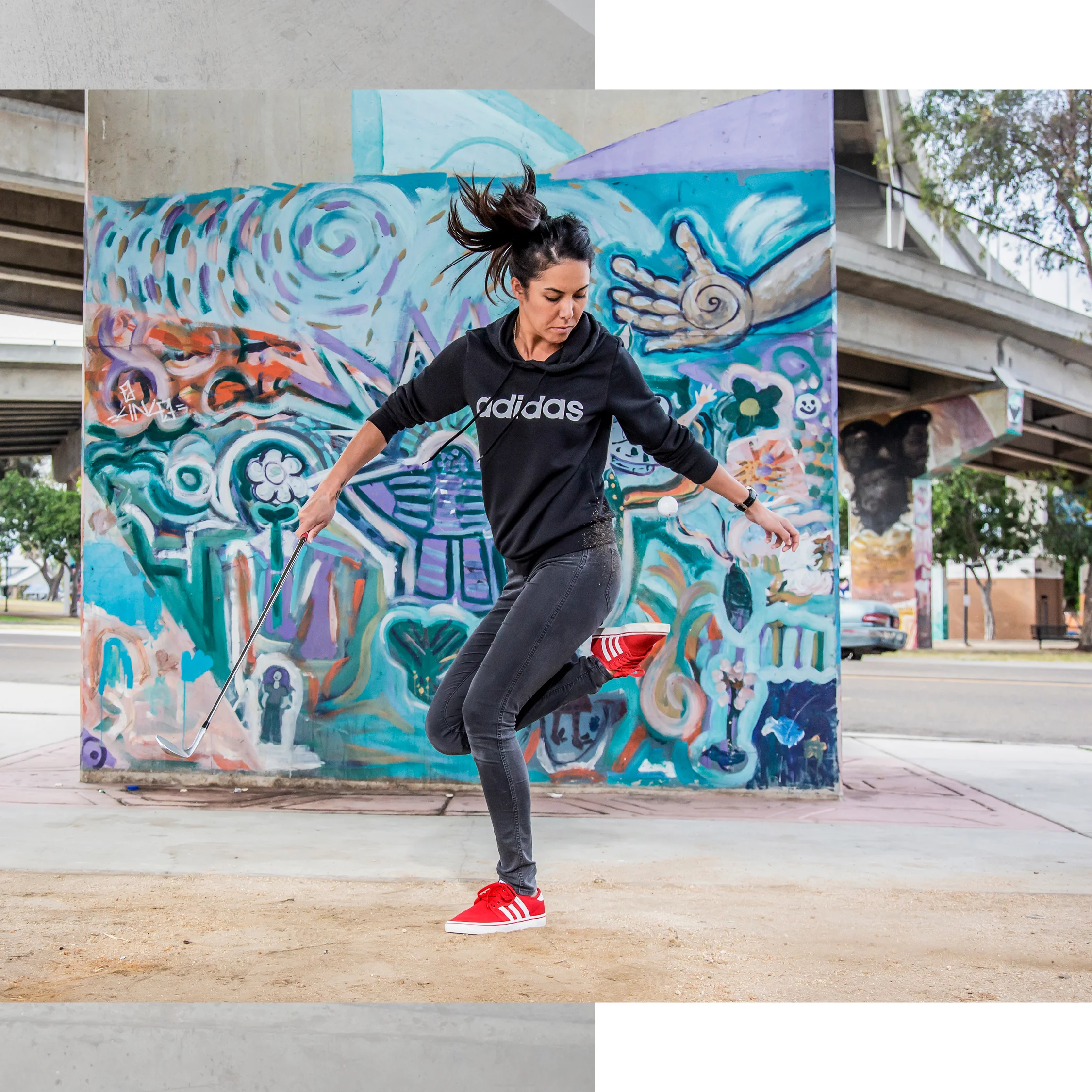 AP_IG_Tania_Urban_Golfer_TRIPTYCH02_Carousel_01.jpg