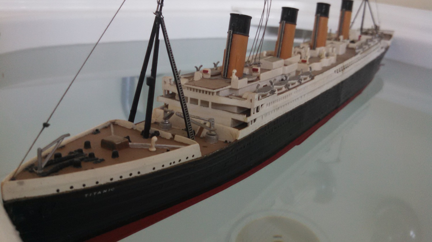 Titanic-in-a-tub-2