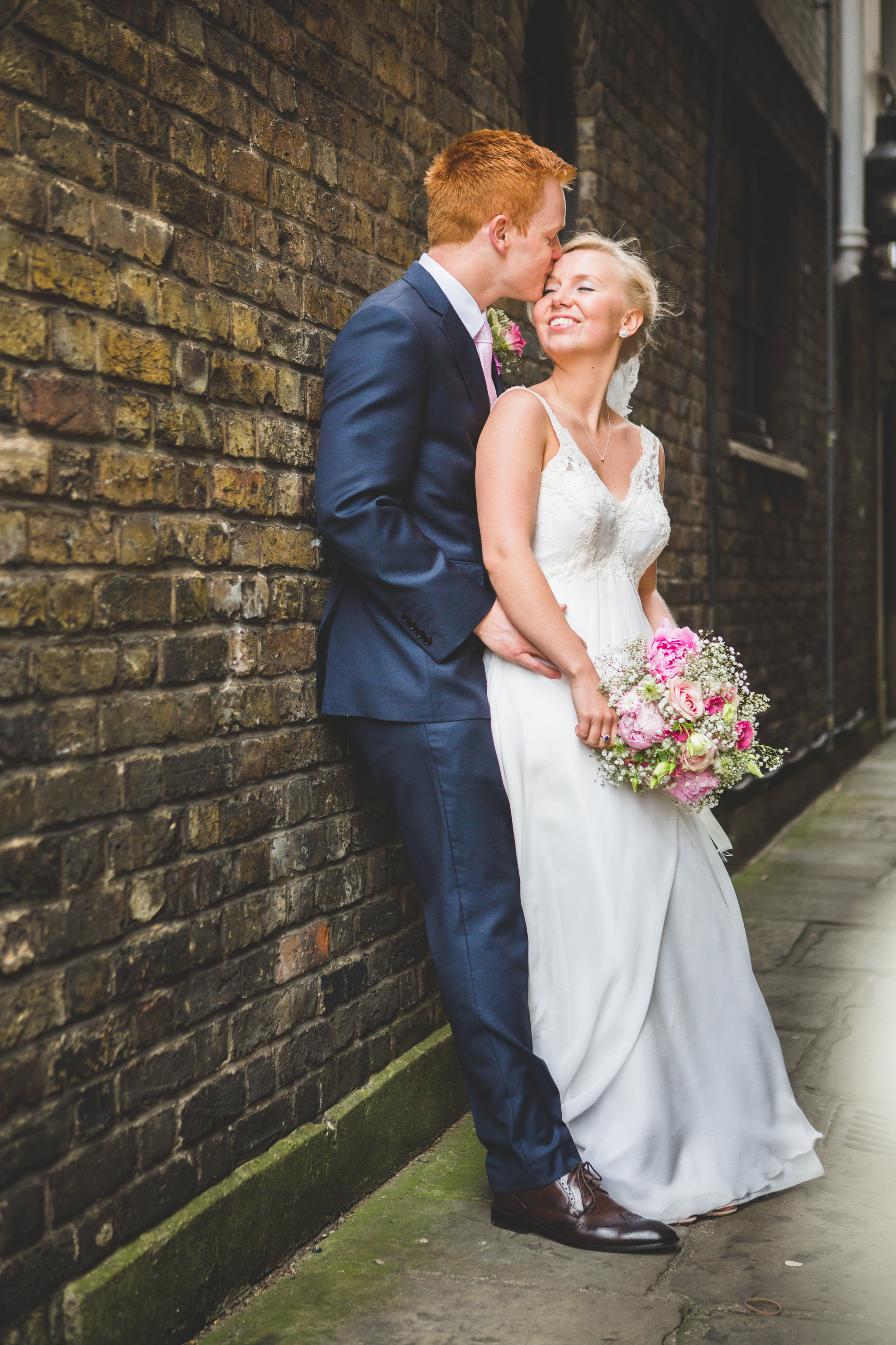 Sam+Ruth_London_Dickens_Inn044.jpg