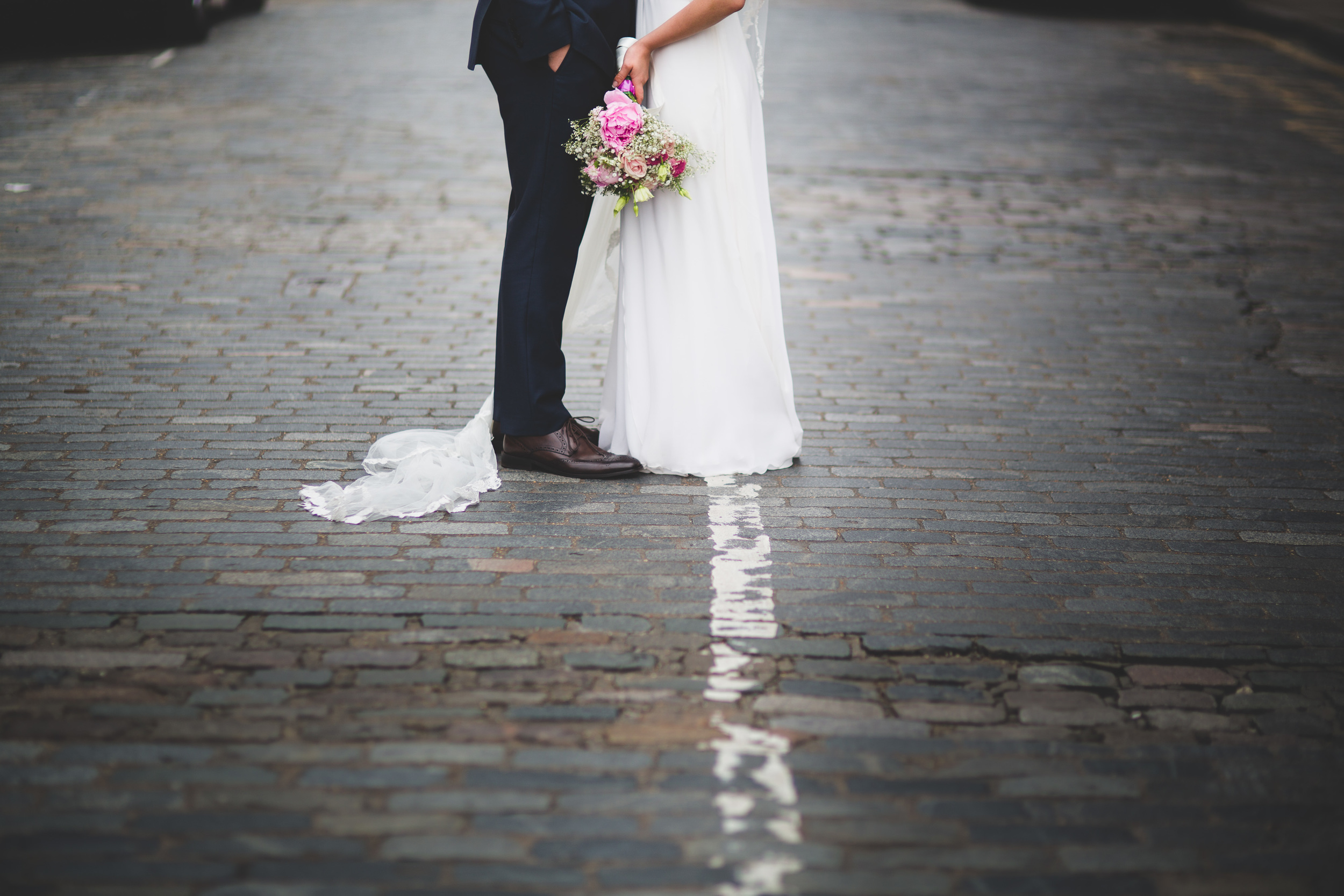 Sam+Ruth_London_Dickens_Inn048.jpg