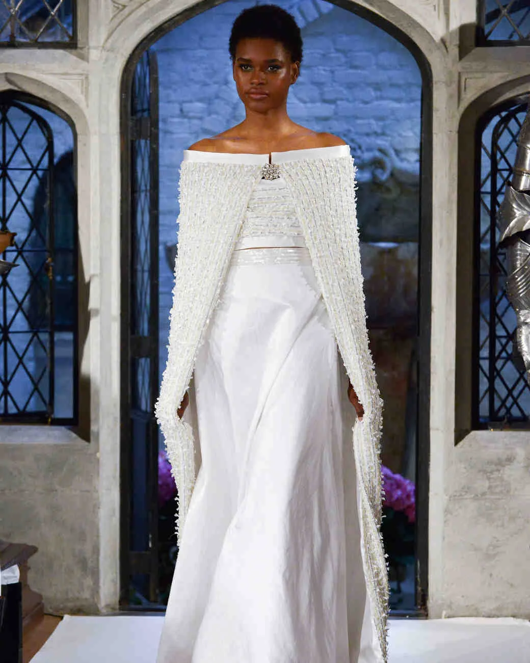 Oleg-Cassini-foto-first-view-09.jpeg