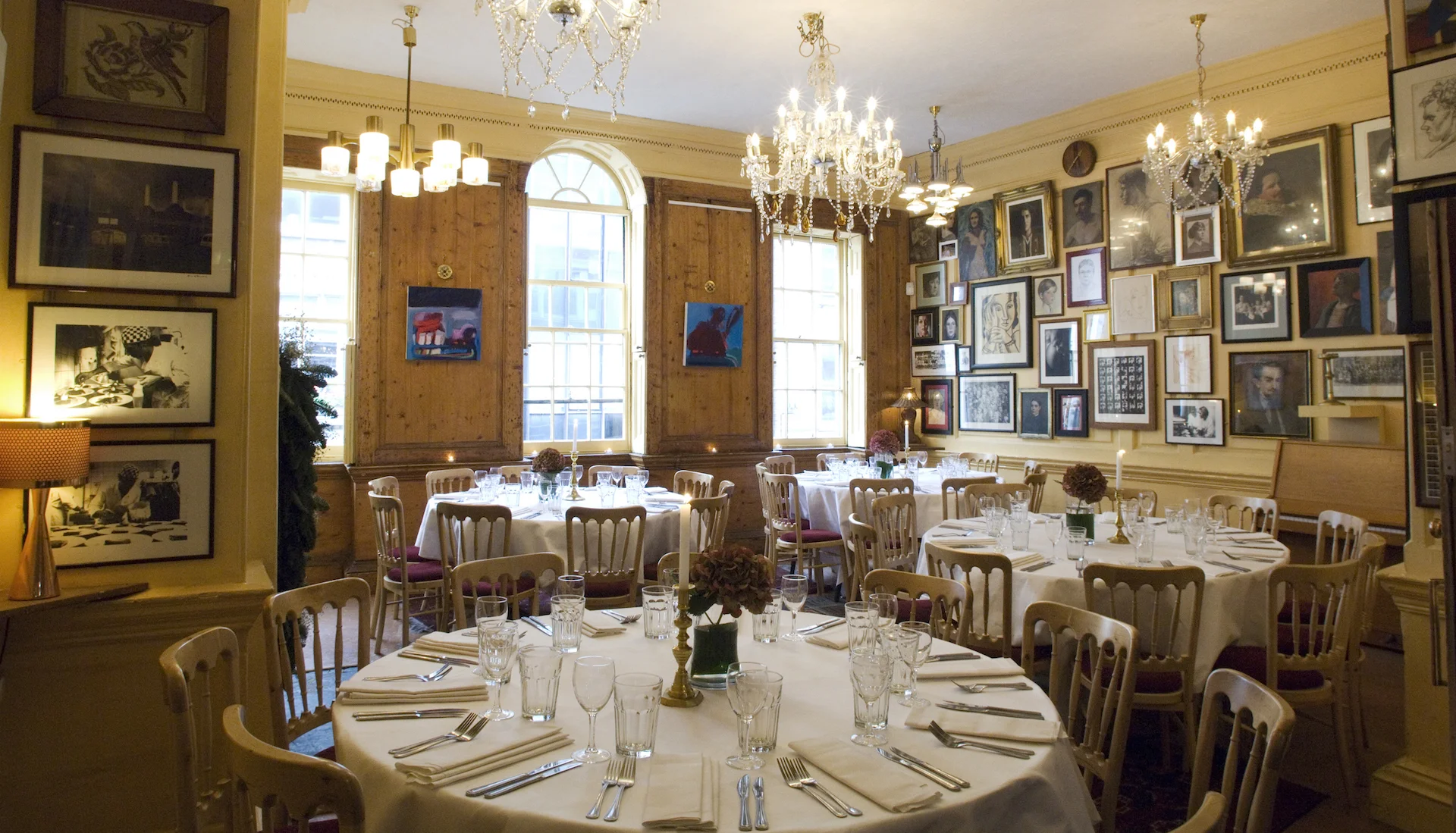 1st-FLOOR-DINING-ROOM1920.jpg