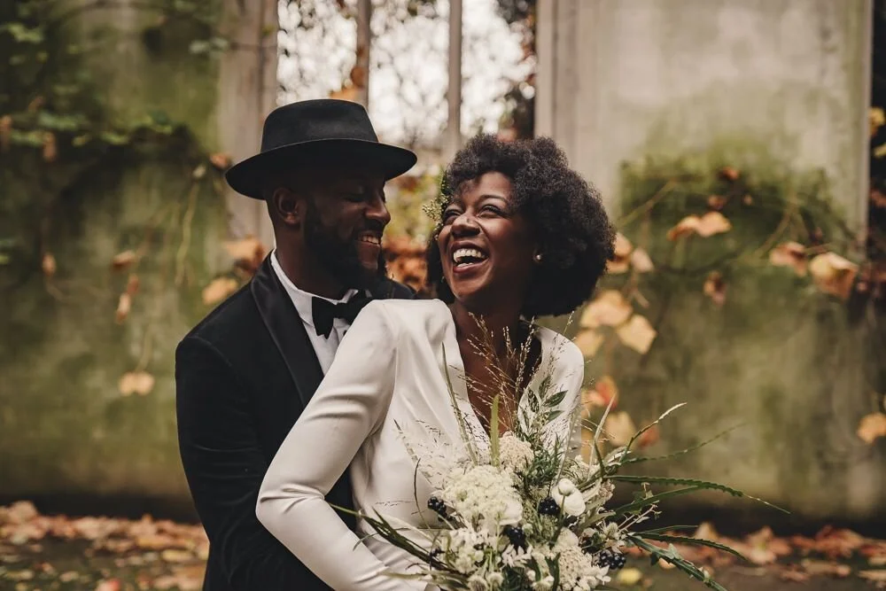940x1184_wp-content_uploads_2020_06_stylish-alternative-London-City-Wedding-St-Dunstan-in-the-east-The-Chamberlins-wedding-photography-72.png