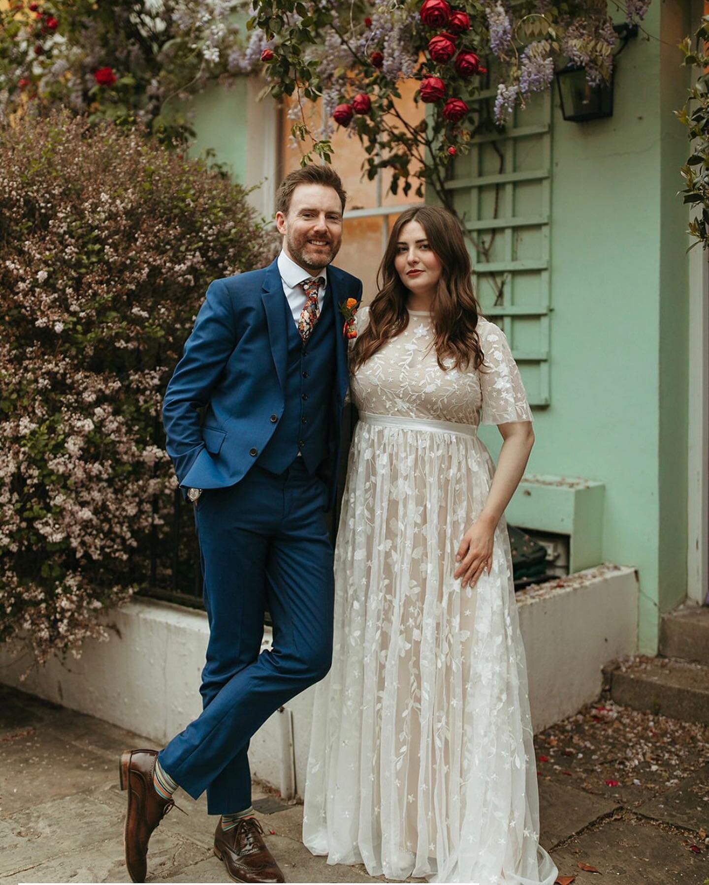 Excuse us, but&hellip;okay wow ✨ a round of applause for our gorgeous, gorgeous couple from this past weekend. A few wedding dates later and we got &lsquo;em hitched 👌

📷 @albaturnbull 
📝 @revelryeventsuk 
💇&zwj;♀️ @hairbyfay 
💄 @liliamullingerb