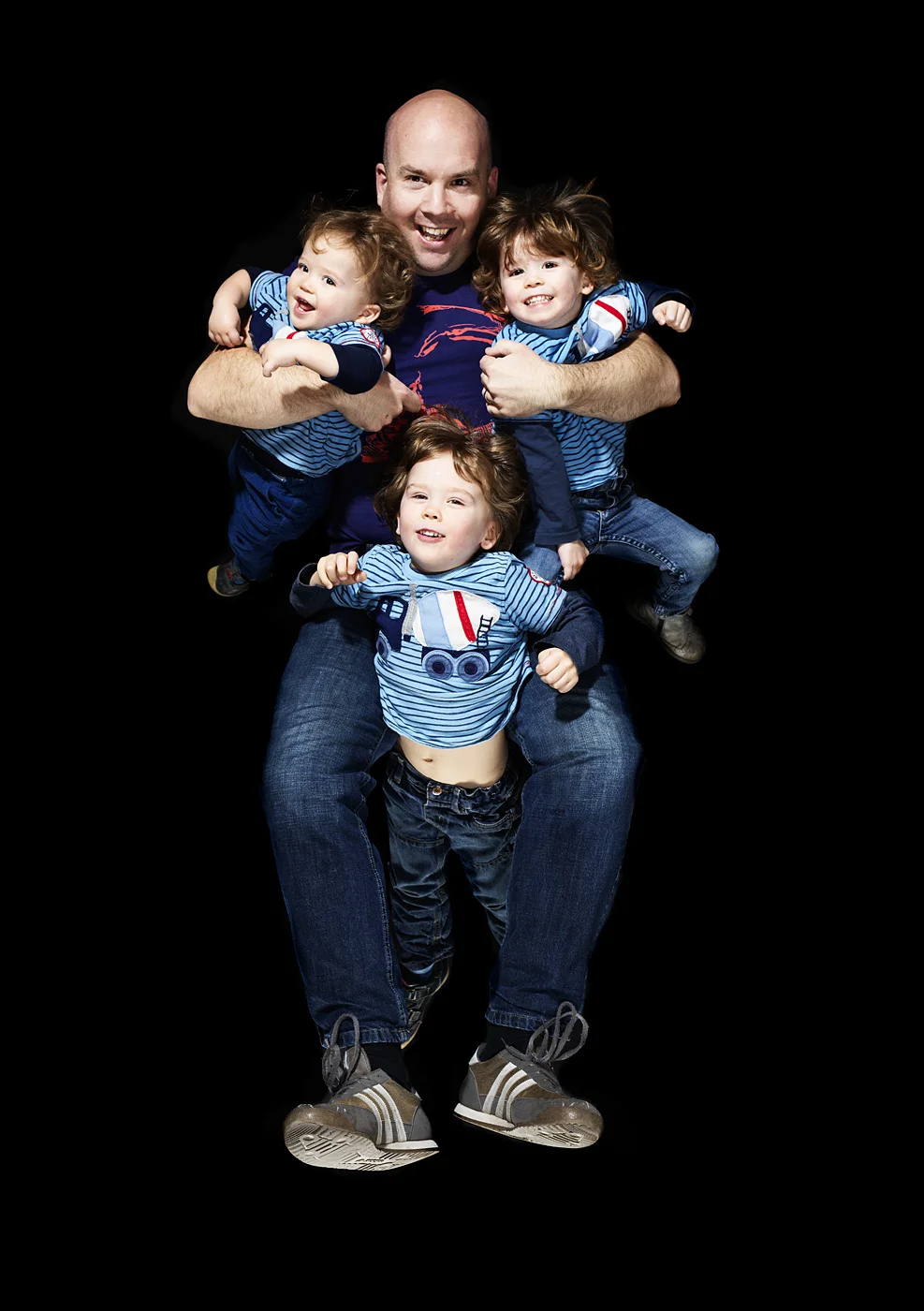 Vertigo15_0033_Dad and sons 2.jpg