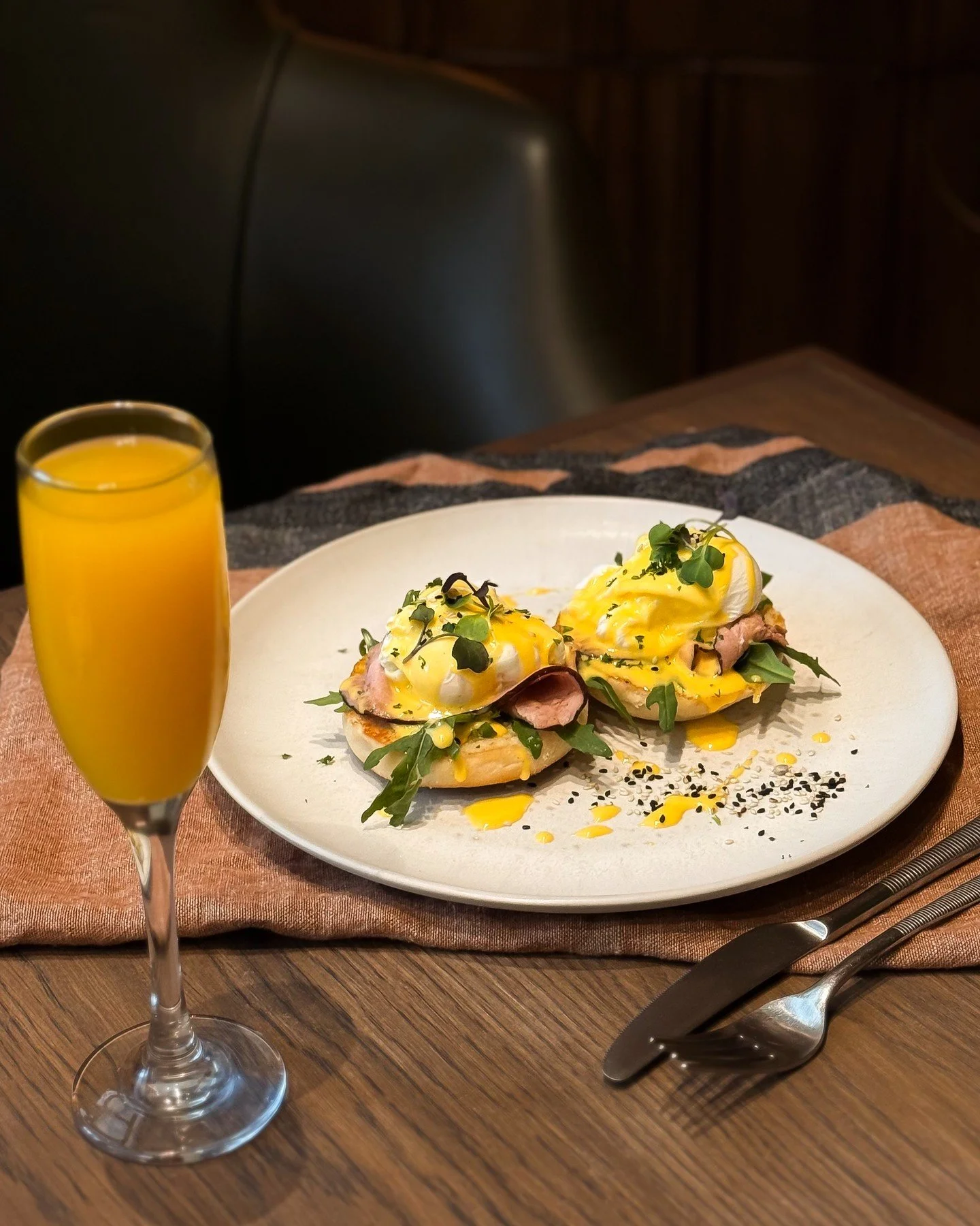 Your morning just got better 🍳✨ Dive into our Classic Benedict - perfectly poached eggs, silky hollandaise, and breakfast bliss on a plate.

@galleriamall
@umhlanga_rocks
@gatewayumhlanga
@lighthousequarter_umhlanga

#BreakfastGoals #ClassicBenedict