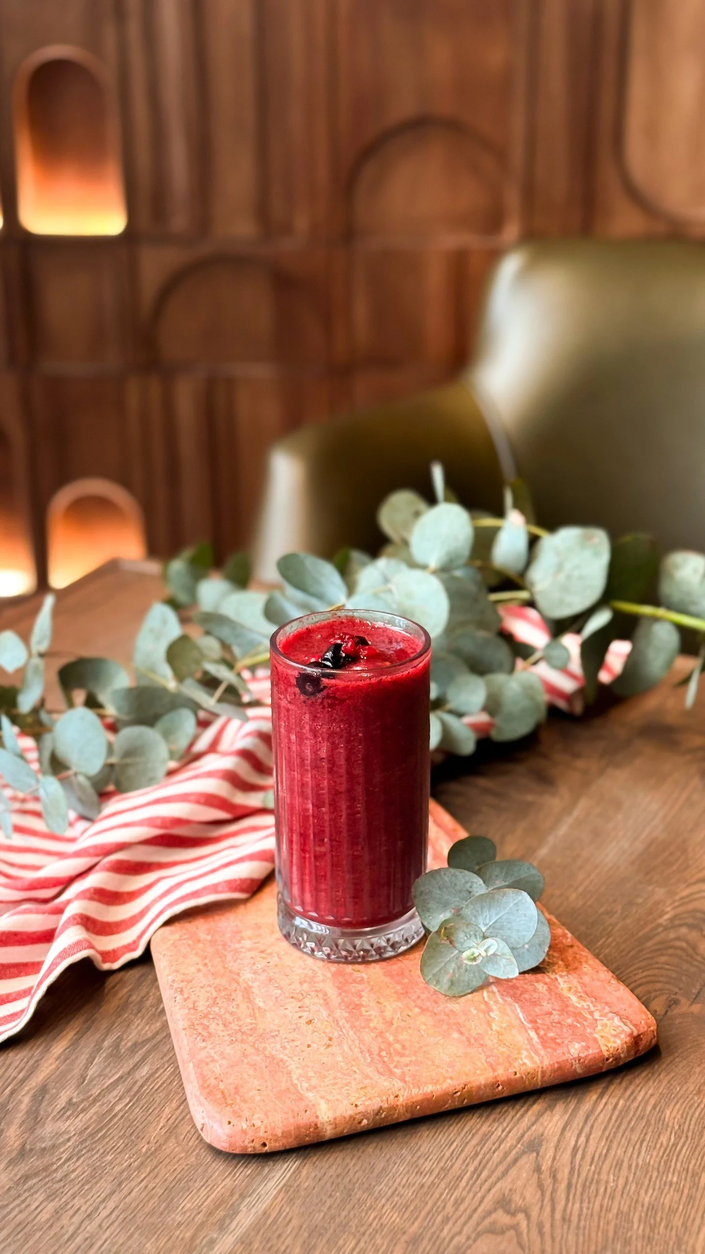 Bright, fresh, and bursting with flavour. 🍓🍏 The Mixed Wild Berries &amp; Apple Smoothie is always a refreshing choice.

@galleriamall
@umhlanga_rocks
@gatewayumhlanga
@lighthousequarter_umhlanga

#HealthySips #BerrySmoothie #CircusCircusCafe