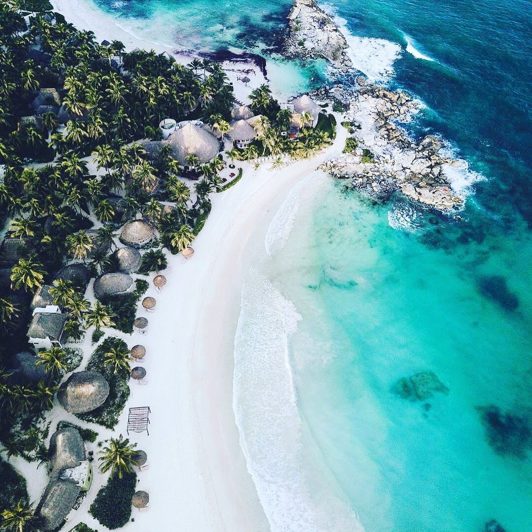Tulim Mexico ihana lomakohde... siel&auml; rannat ja meri yhdistyv&auml;t.. ☀️@tulum @mexico ⛱🥂
Where the sand meets the sea 💦 beautiful holiday destination ☀️💫

#skier_nunnu #tulum #tulummexico #vacationmode #wonderfulplaces #tulum
