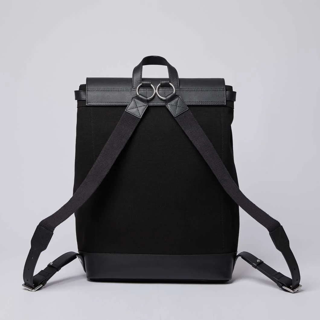 879_5dfc4cc04c-hege-black-sqa674-02-big.jpg