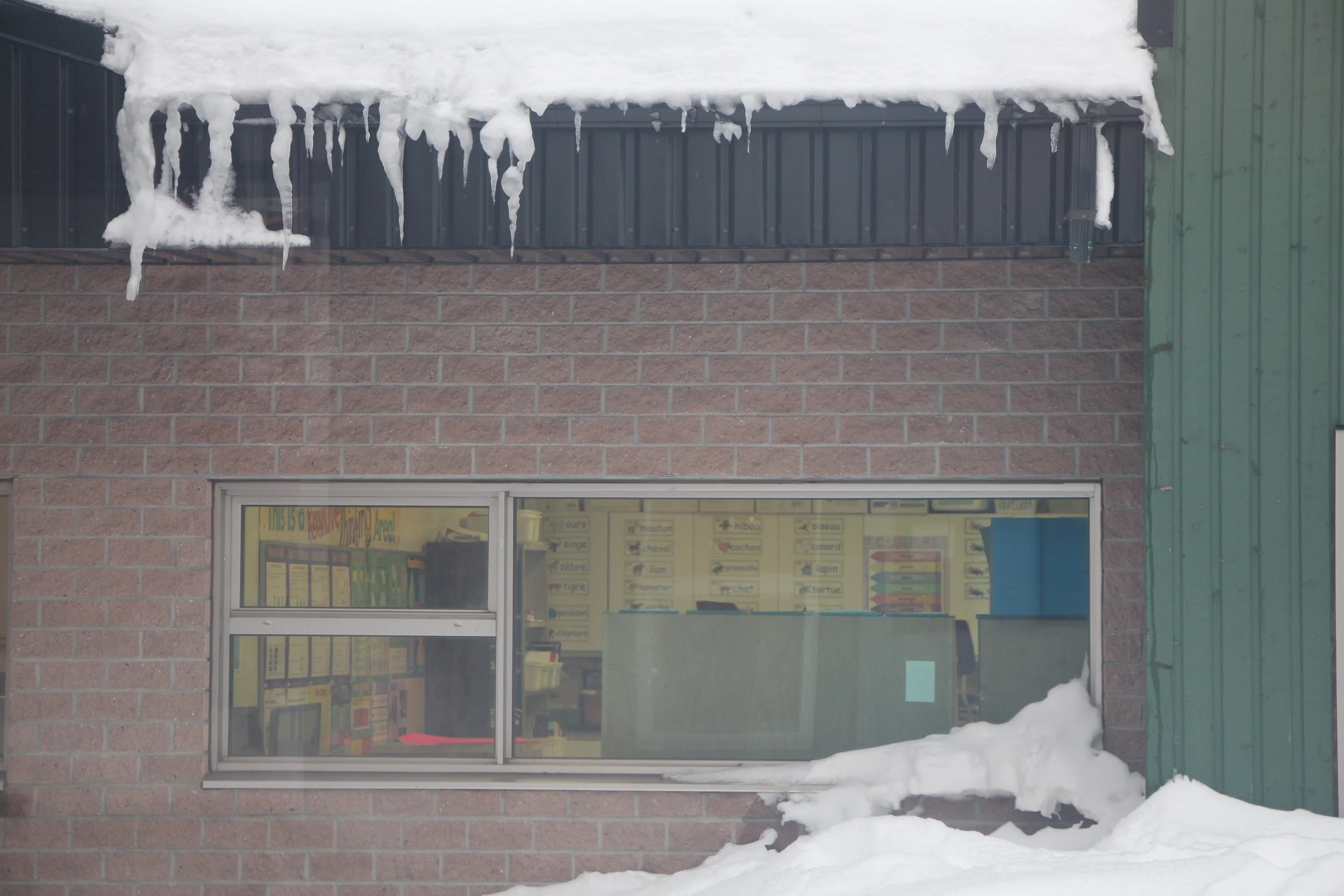 IMG_8920 JSMS looking in to classroom.jpg