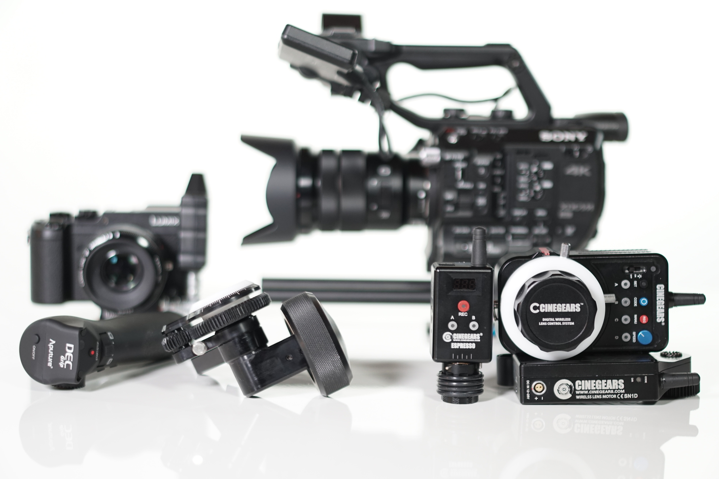 Follow Focus Face Off Cinegears Vs Aputure Vs Edelkrone Starring The Sony Fs5 Veydra 85mm T2 2 Panasonic Gx8 And Canon Ef 50mm F 1 8 Stm Three Blind Men An Elephant Blog