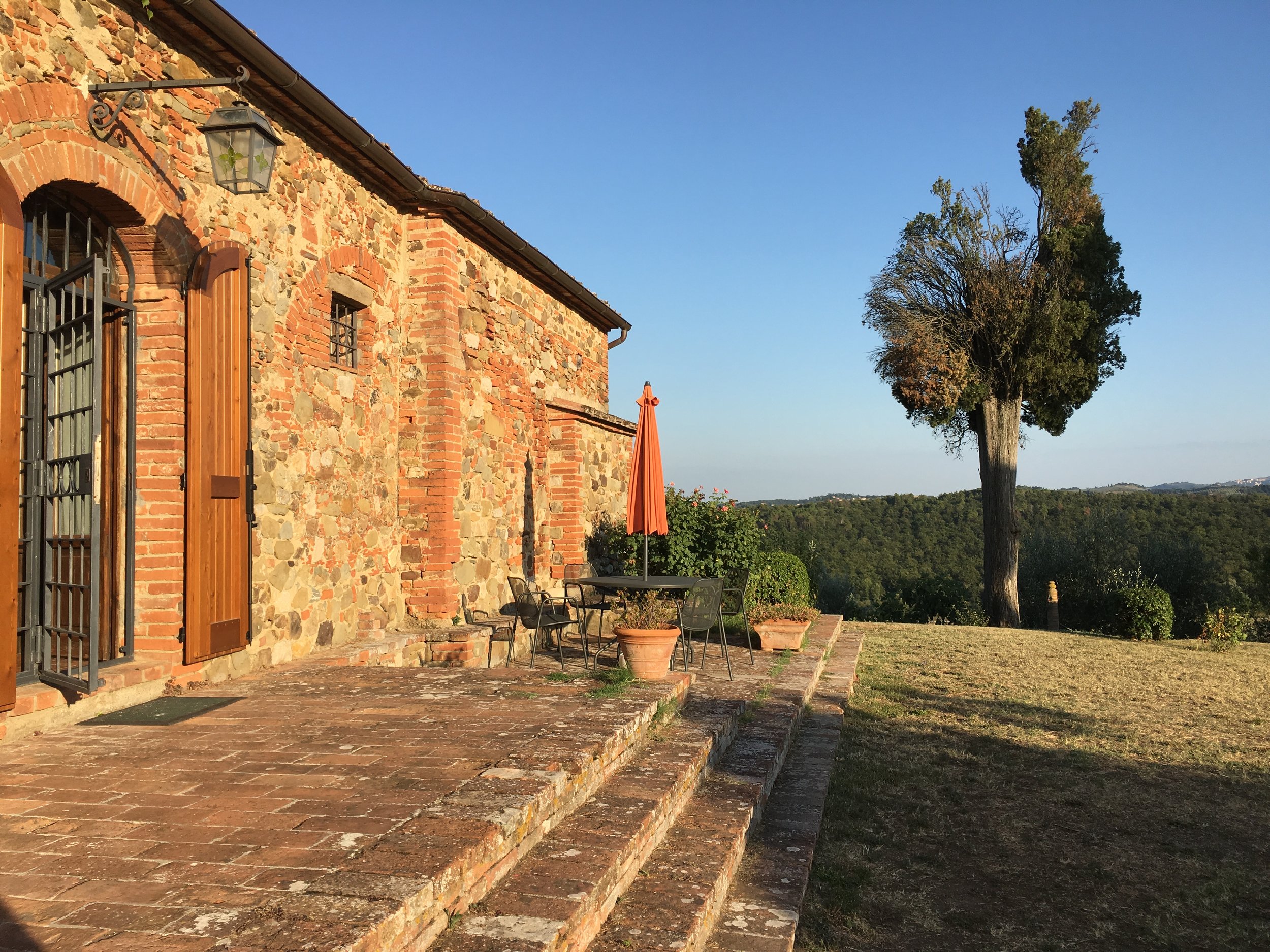 300 year old farmhouse Sinalunga, Italy - iPhone 6s Plus hand-held, ISO 25, f/2.2, 1/950