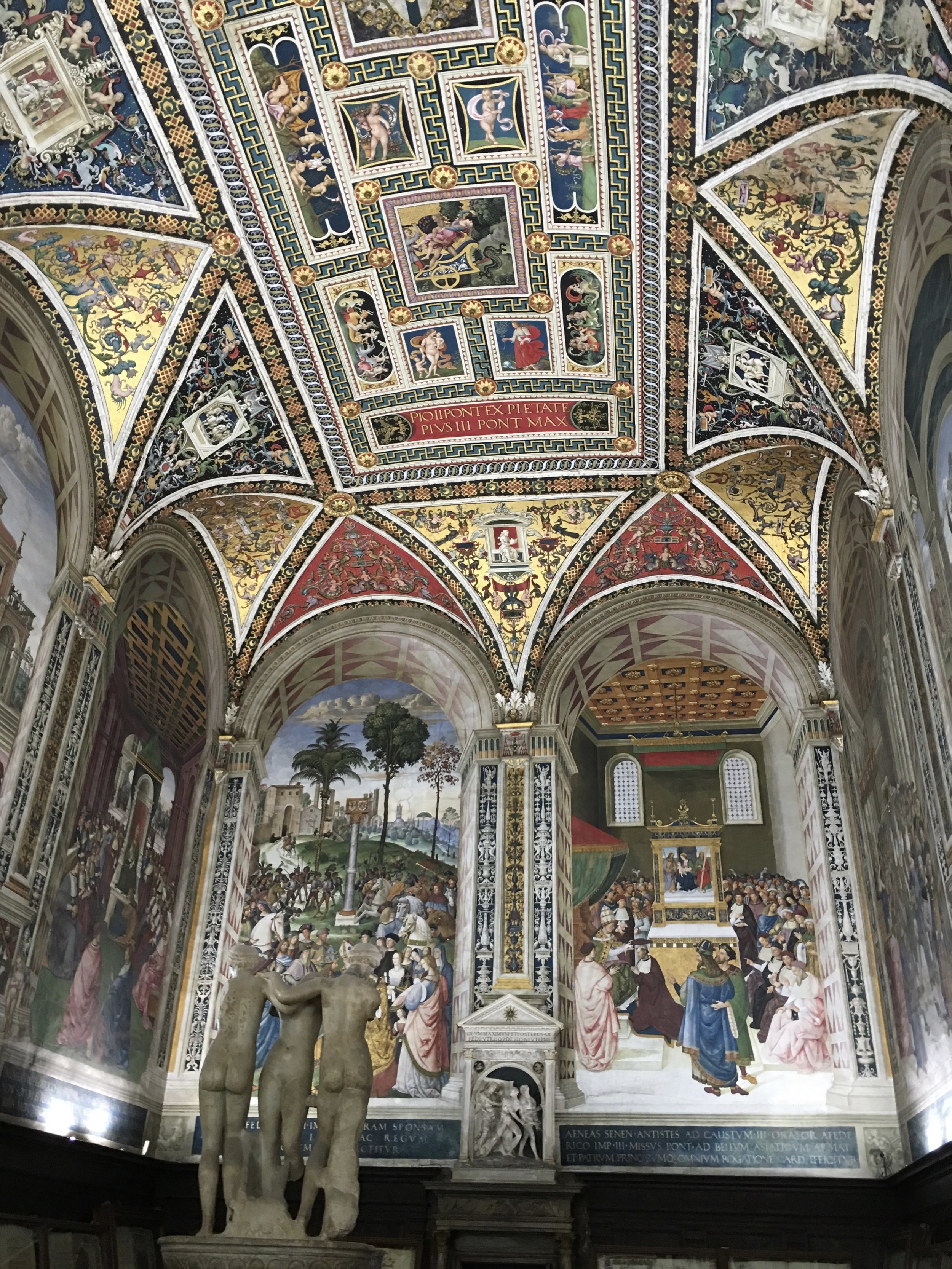 Siena - iPhone 6s Plus, hand-held, ISO 80, f/2.2, 1/17