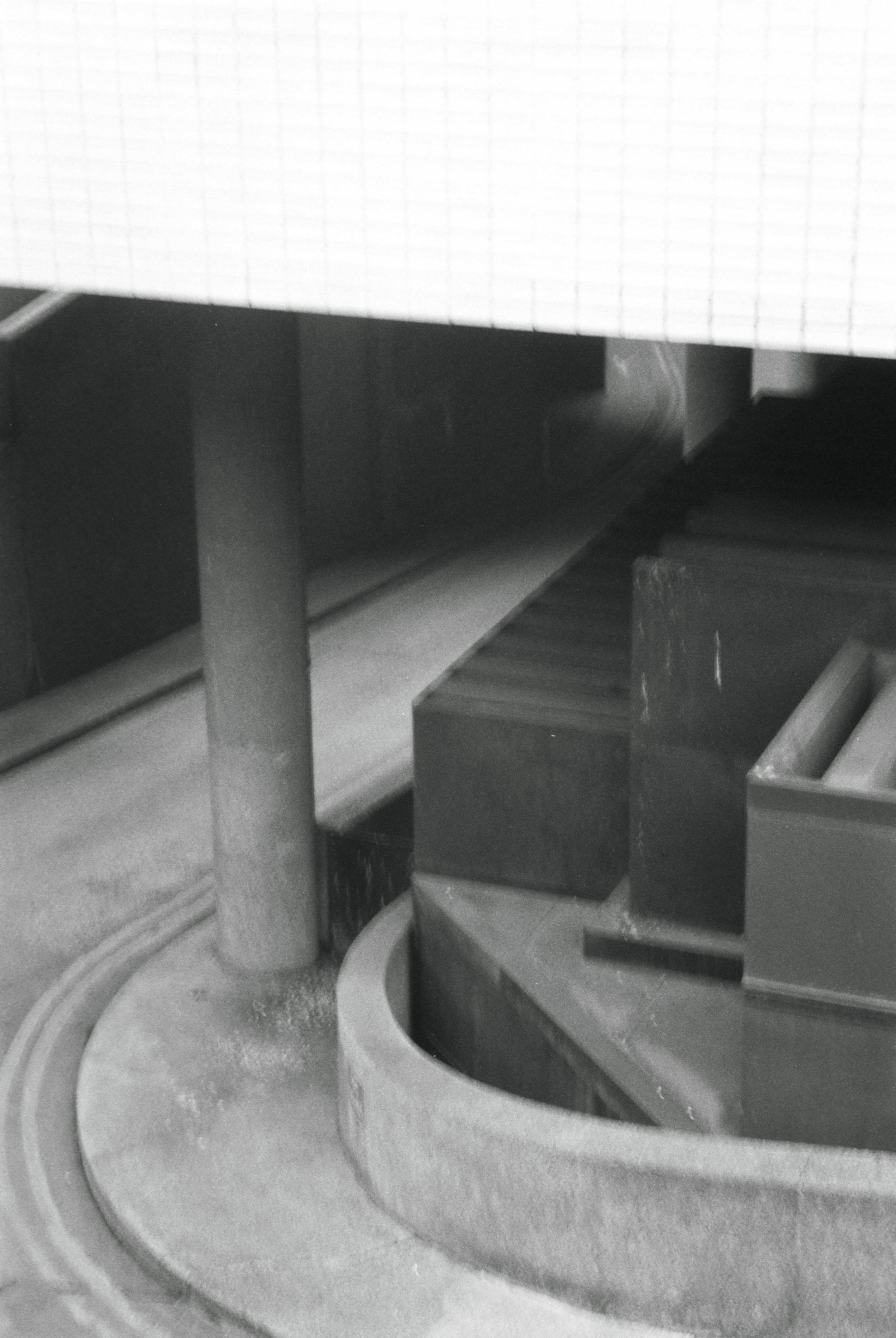 r001-012.jpg