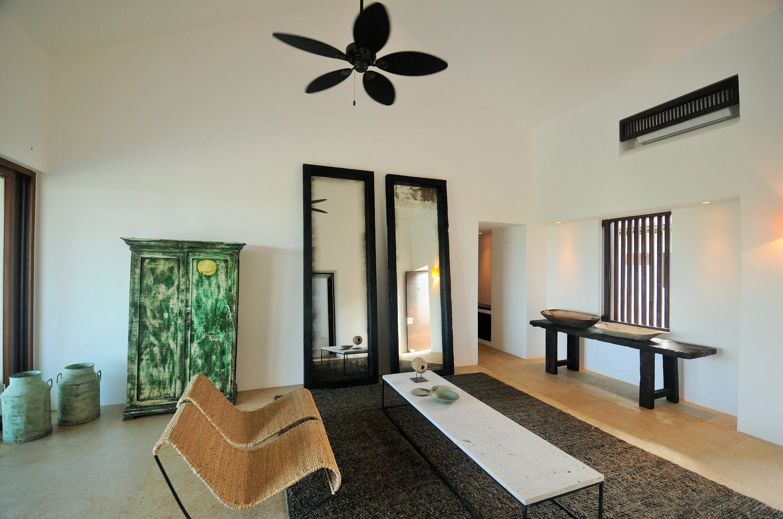 Las Terrazas new PH - Living Room.JPG