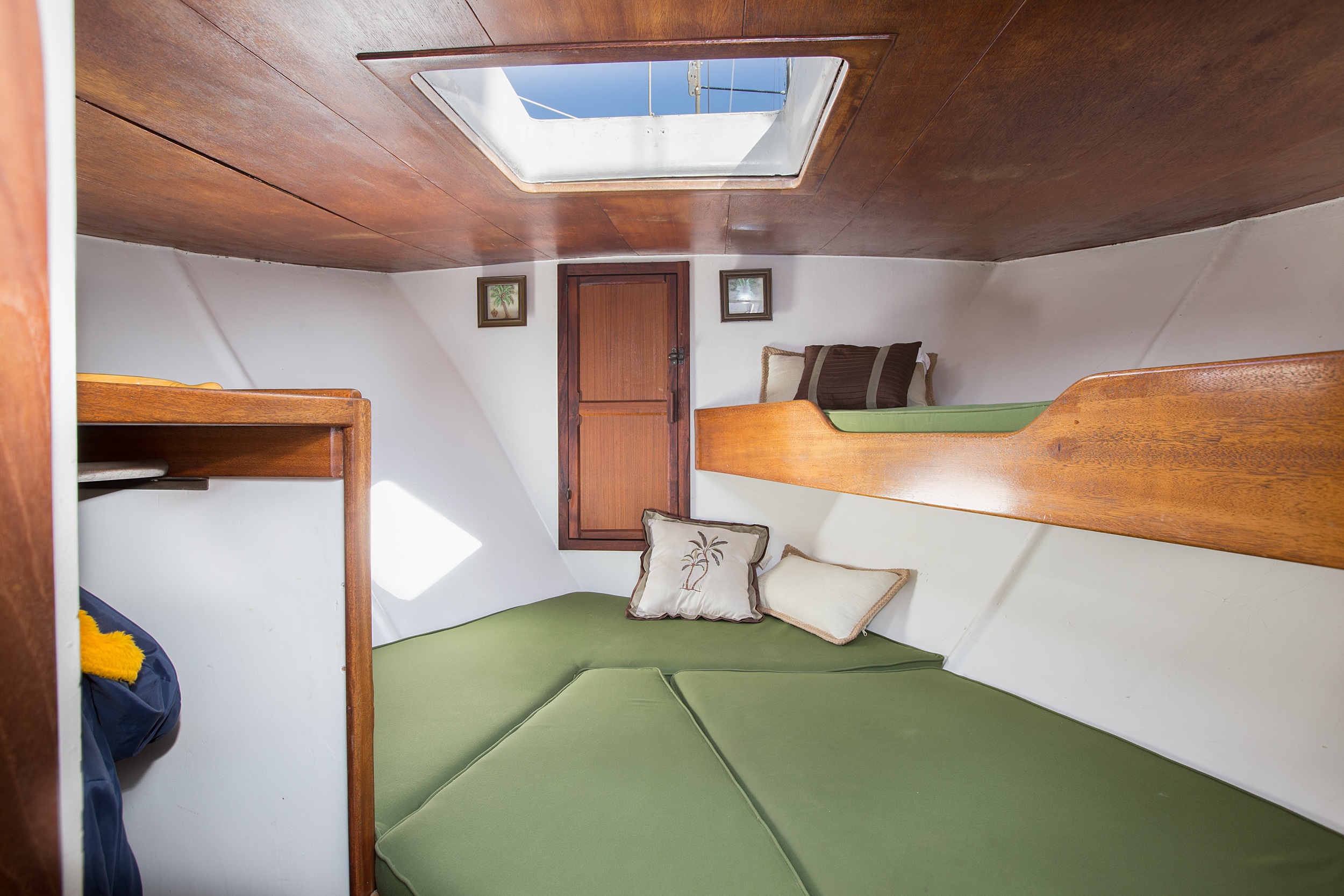 V Berth Bed