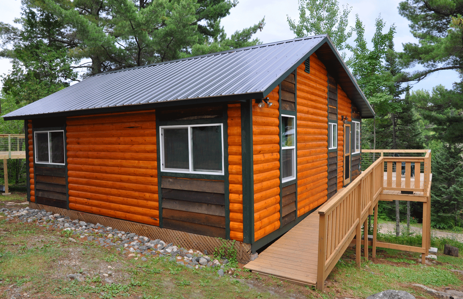 Cabin-23-Exterion-BEST-Web.gif