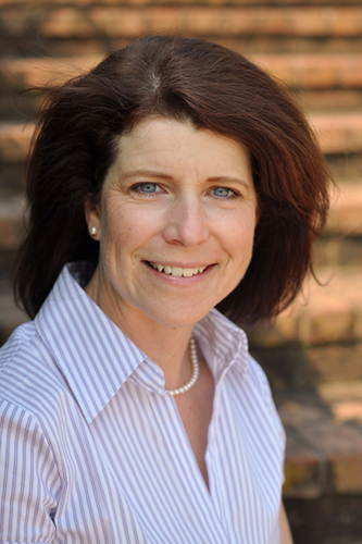 sandy schultz cpa headshot.jpg