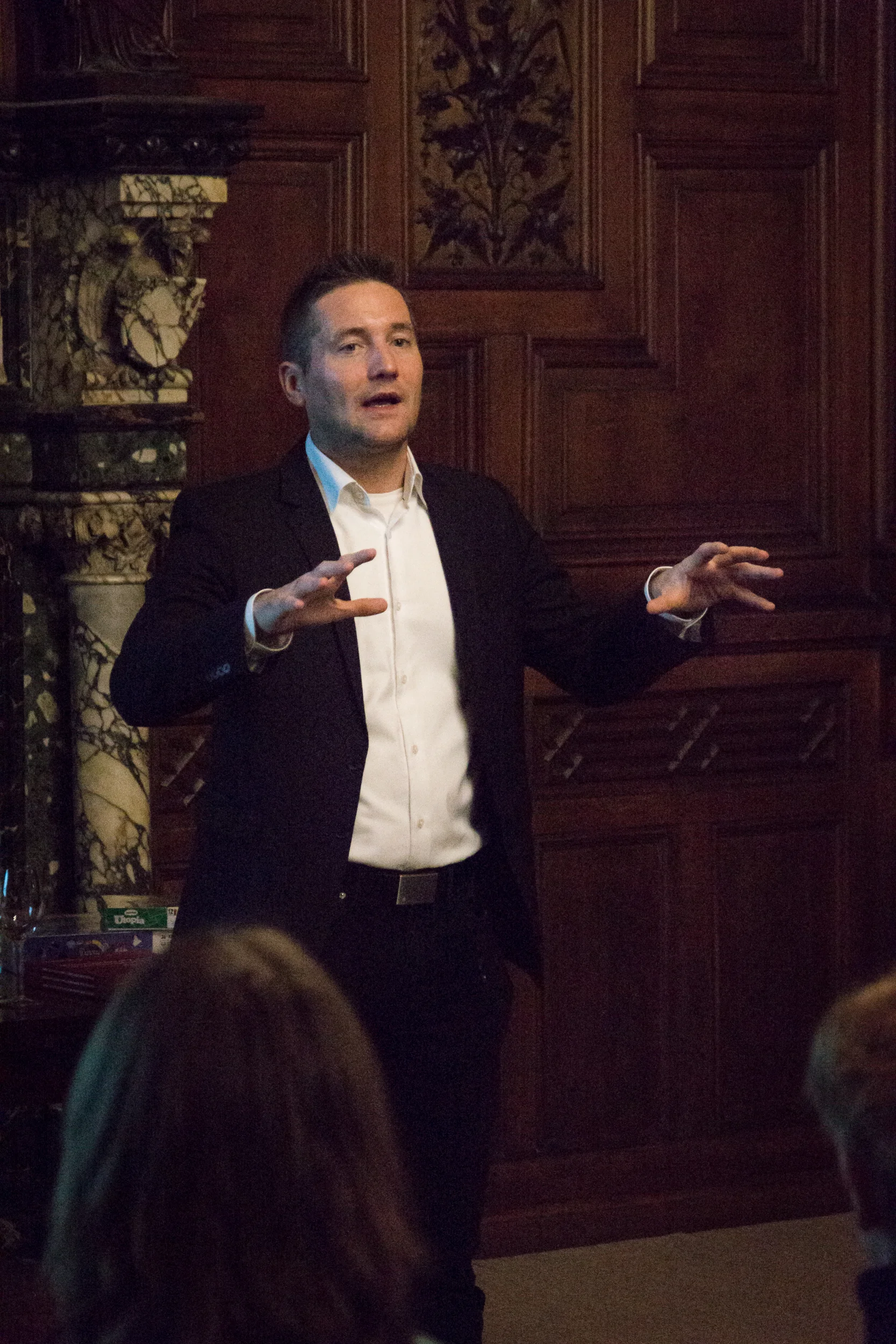 20171115_SpeakerReception_0019.jpg