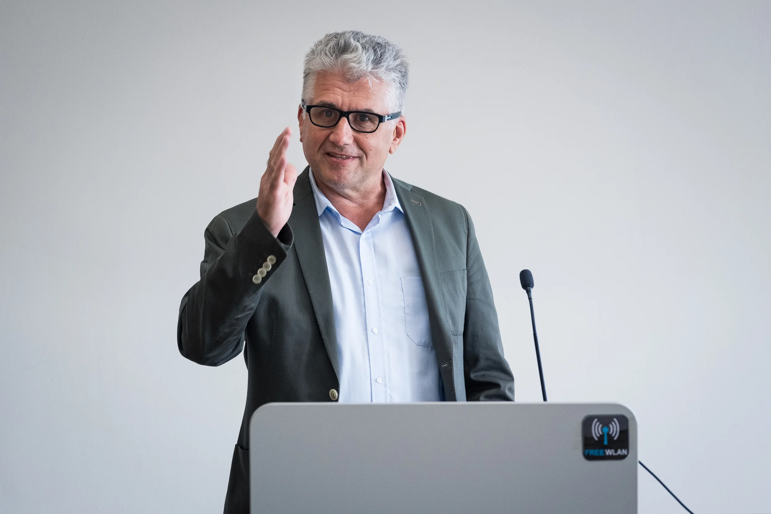 20180517_BuchpräsentationAchtsamkeit_0013.jpg