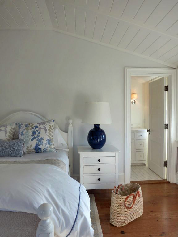Guest Cottage - Bed Detail .jpg